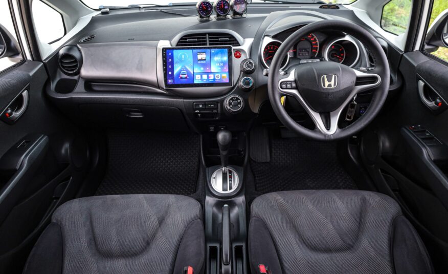 Honda Jazz Ge Sv AT PF-รถบ้านมือสอง