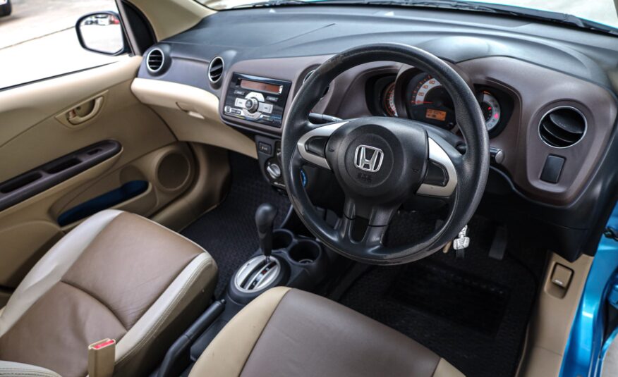 Honda Brio V AT PF-รถบ้านมือสอง
