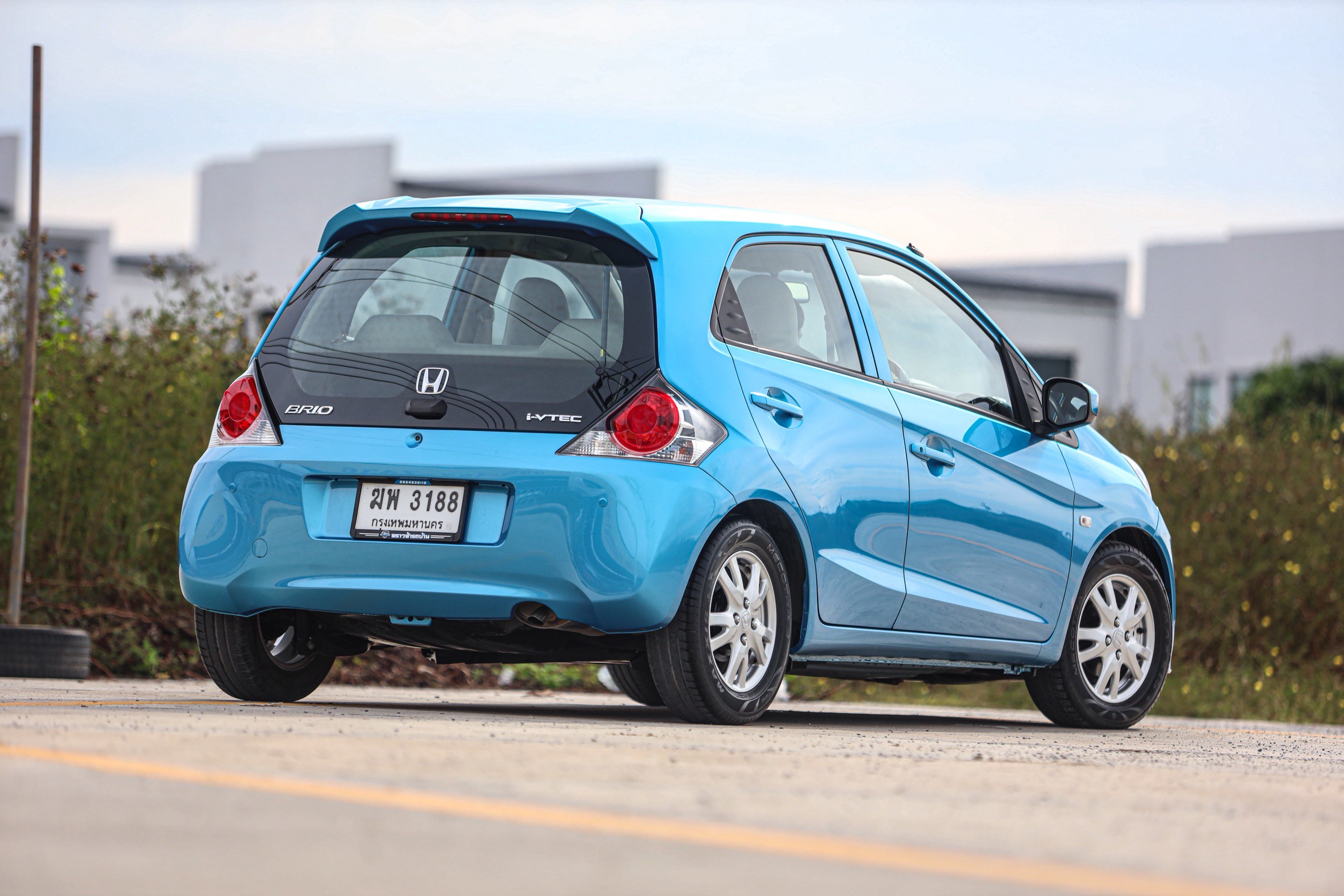 Honda Brio V AT PF-รถบ้านมือสอง