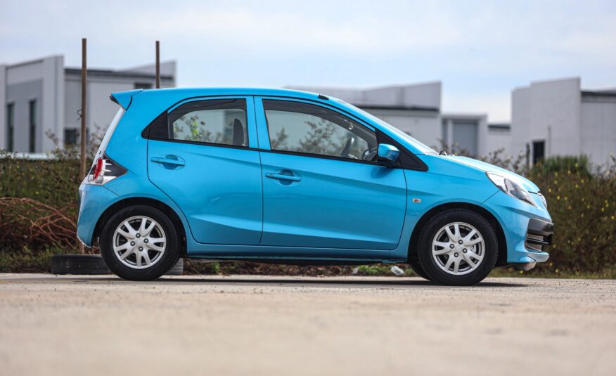 Honda Brio V AT PF-รถบ้านมือสอง