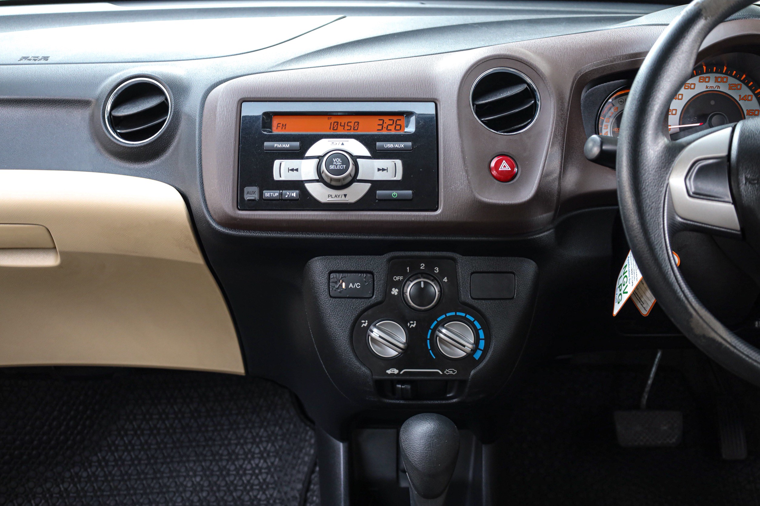 Honda Brio V AT PF-รถบ้านมือสอง