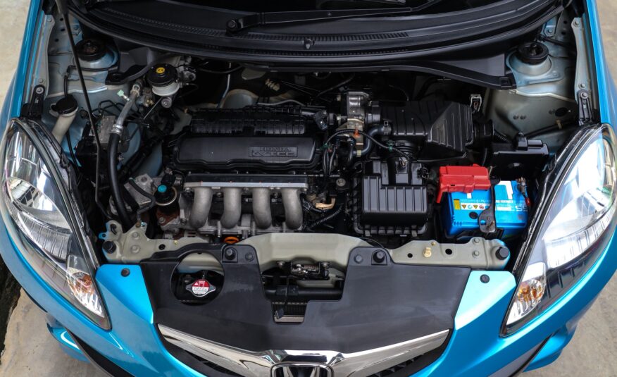 Honda Brio V AT PF-รถบ้านมือสอง