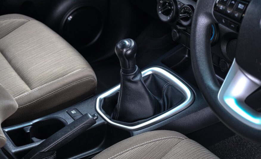 Toyota Hilux Revo 2.4 E MT PF-รถบ้านมือสอง