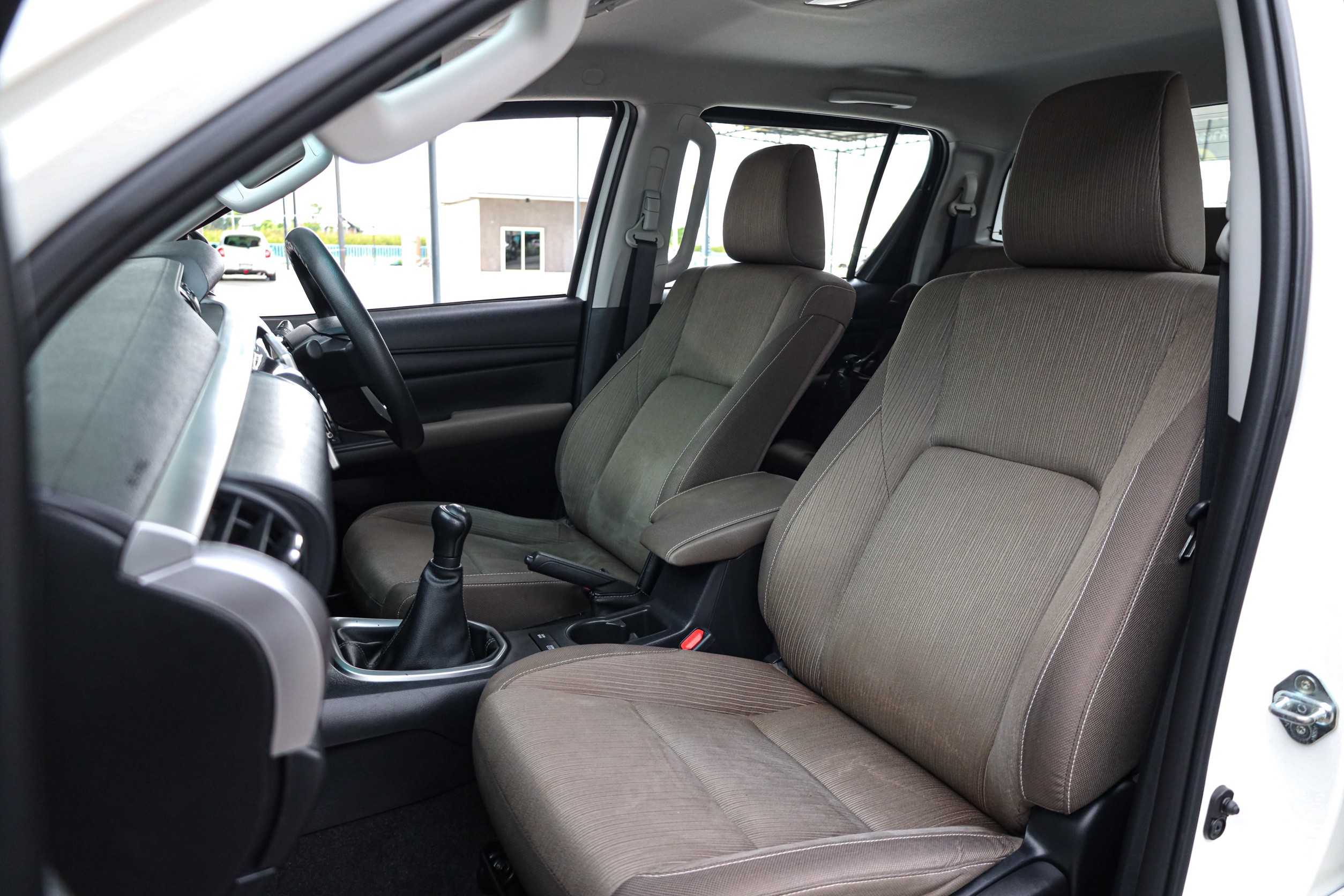 Toyota Hilux Revo 2.4 E MT PF-รถบ้านมือสอง