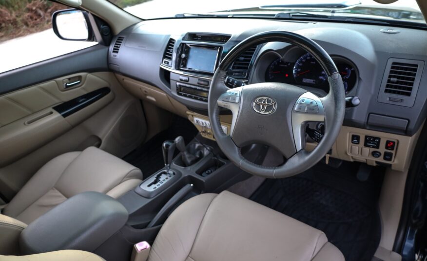 Toyota Fortuner 3.0 V AT 4WD PF-รถบ้านมือสอง