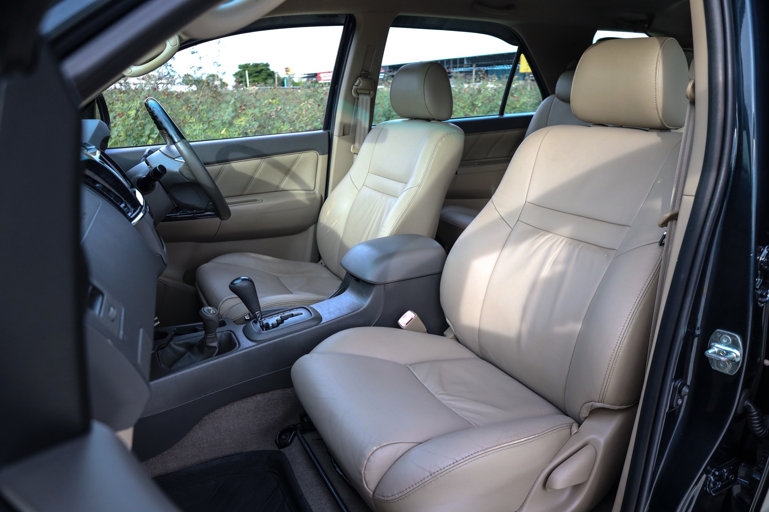 Toyota Fortuner 3.0 V AT 4WD PF-รถบ้านมือสอง