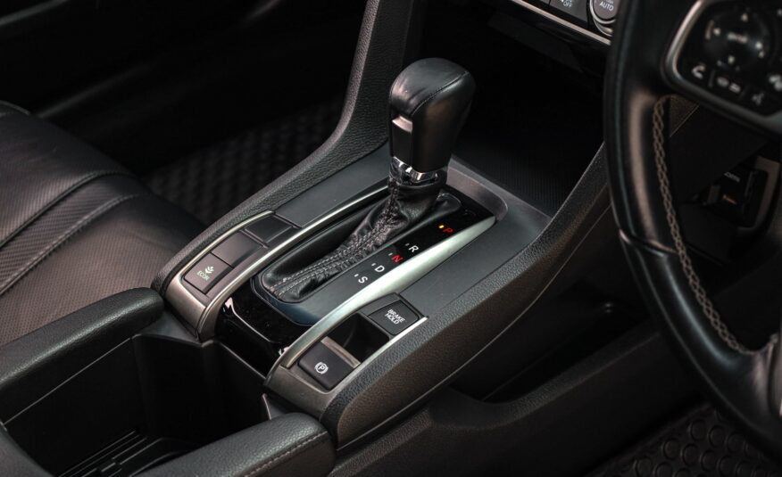 Honda Civic FK 1.5 Turbo PF-รถบ้านมือสอง