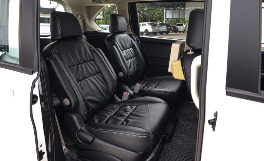 Honda Freed 1.5 EL AT PF-รถบ้านมือสอง