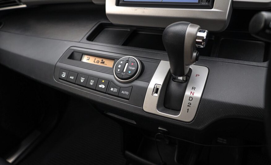 Honda Freed 1.5 EL AT PF-รถบ้านมือสอง