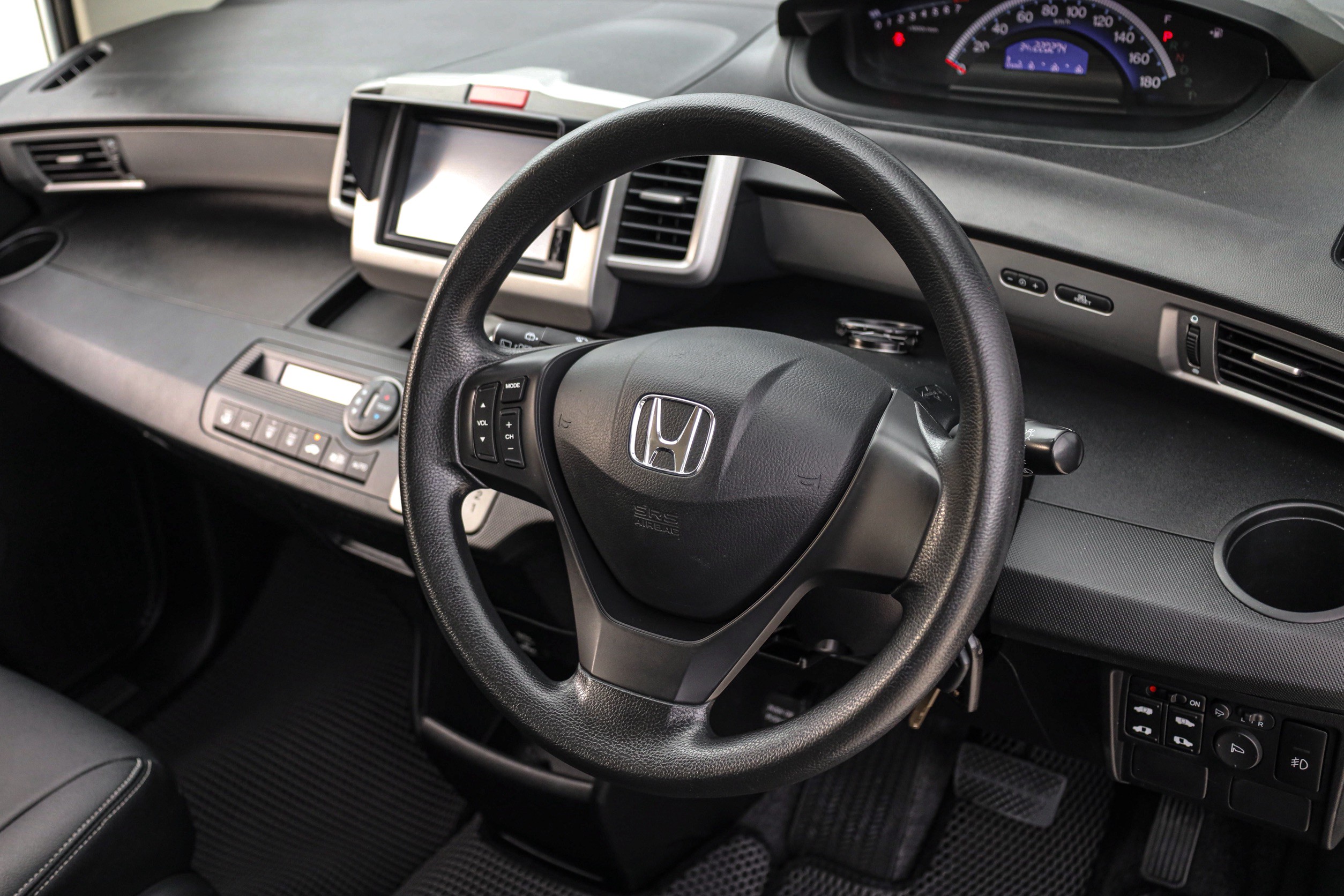 Honda Freed 1.5 EL AT PF-รถบ้านมือสอง