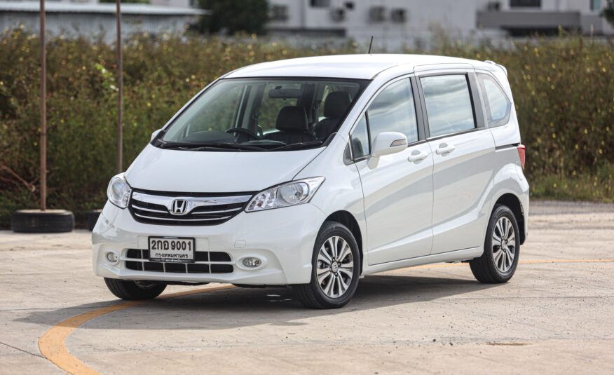 Honda Freed 1.5 EL AT PF-รถบ้านมือสอง