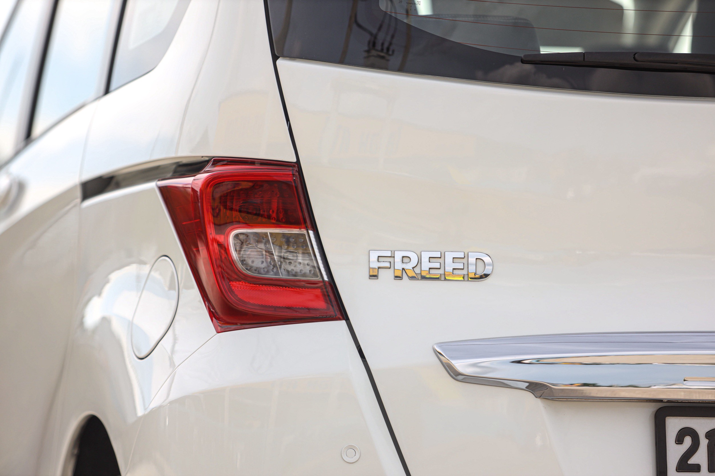 Honda Freed 1.5 EL AT PF-รถบ้านมือสอง