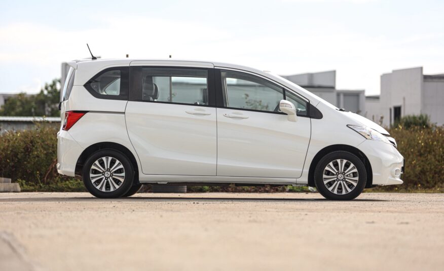 Honda Freed 1.5 EL AT PF-รถบ้านมือสอง