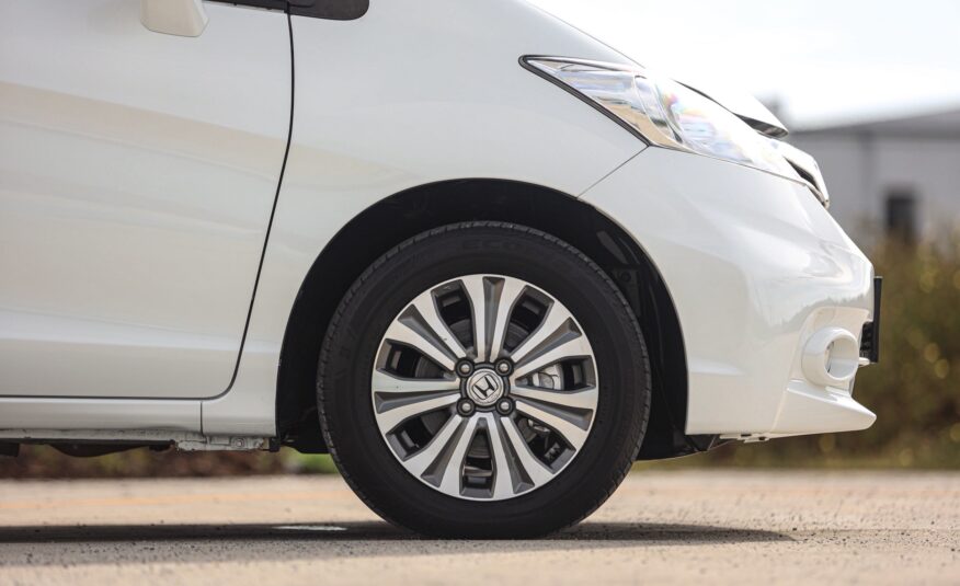 Honda Freed 1.5 EL AT PF-รถบ้านมือสอง