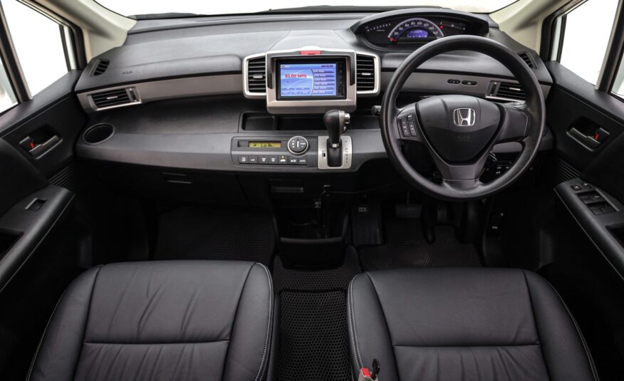 Honda Freed 1.5 EL AT PF-รถบ้านมือสอง