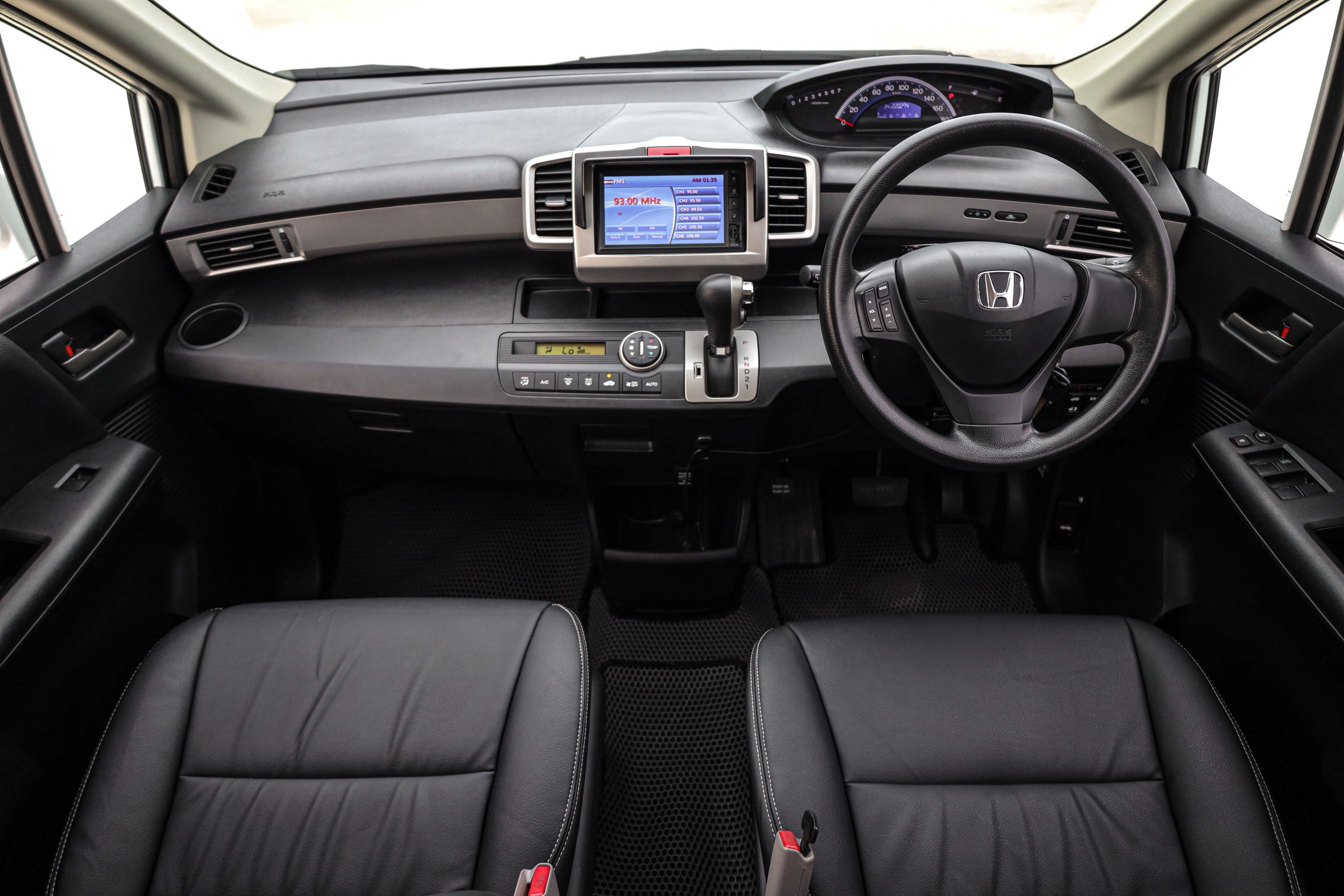 Honda Freed 1.5 EL AT PF-รถบ้านมือสอง