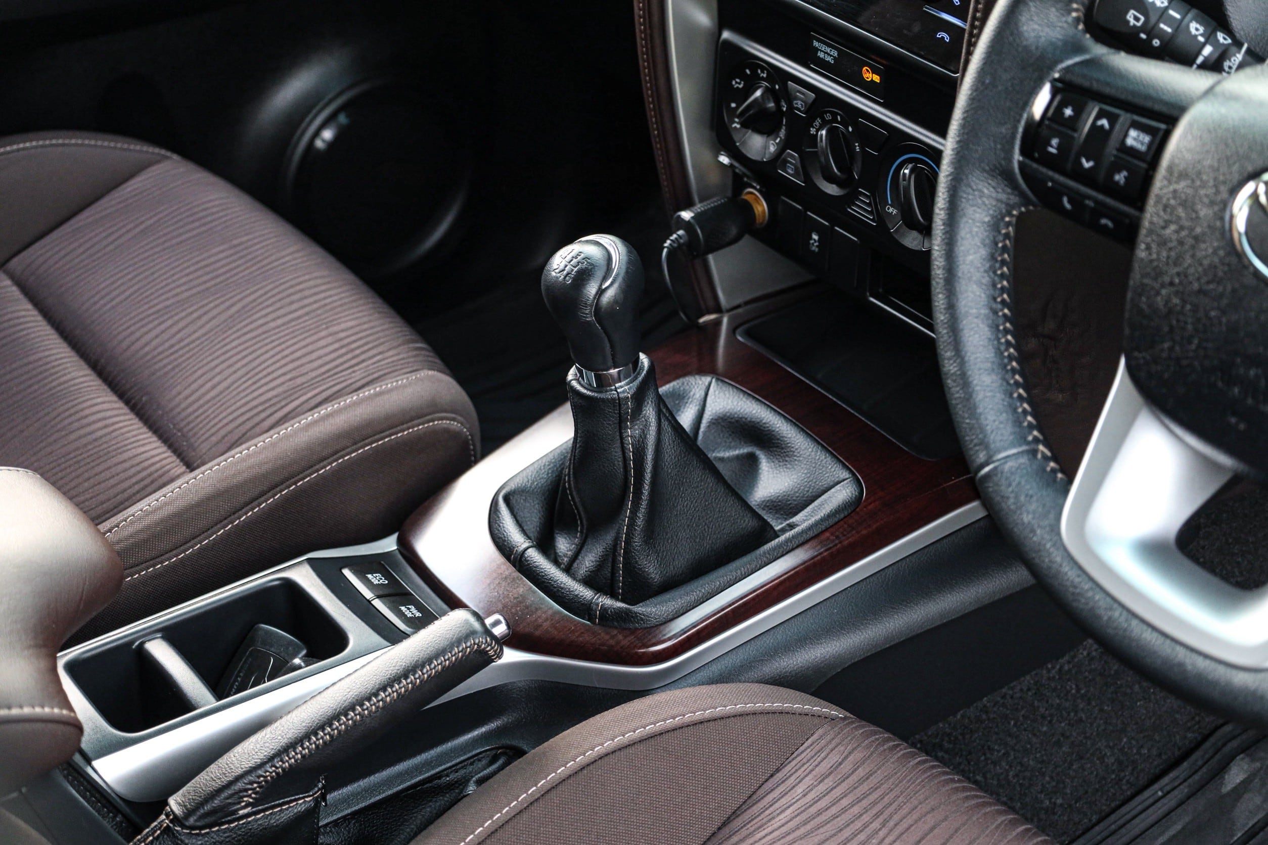 Toyota New Fortuner 2.4 G MT PF-รถบ้านมือสอง