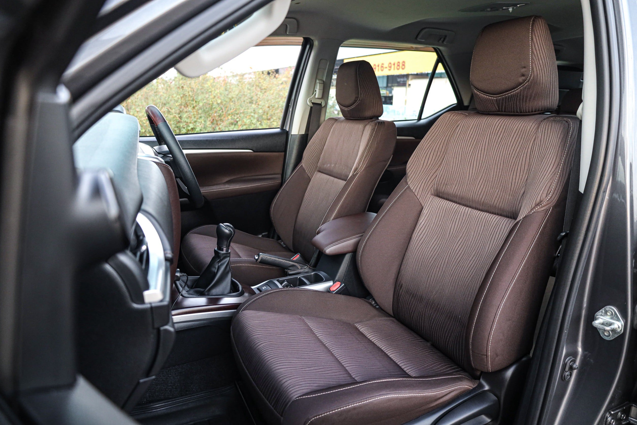 Toyota New Fortuner 2.4 G MT PF-รถบ้านมือสอง