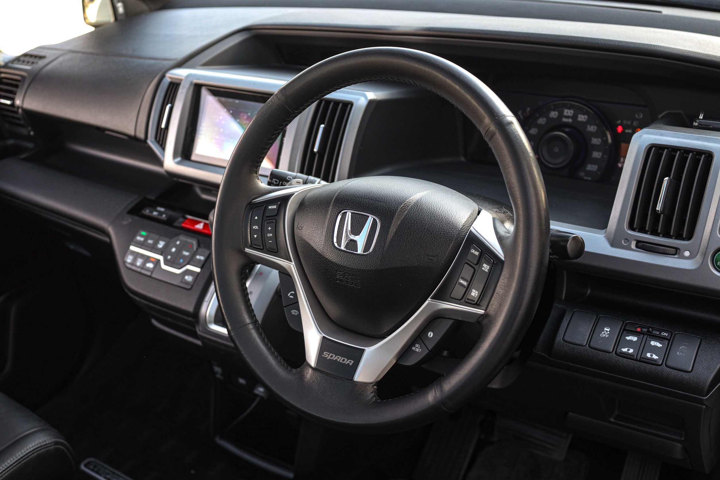 Honda Stepwagon Spada 2.0 EL PF-รถบ้านมือสอง