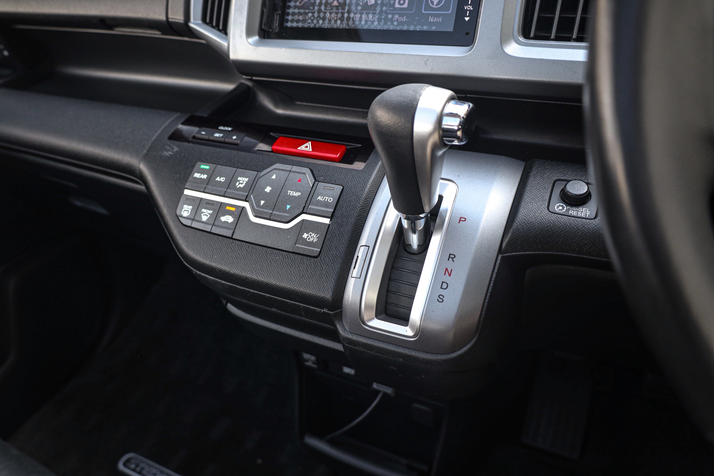 Honda Stepwagon Spada 2.0 EL PF-รถบ้านมือสอง