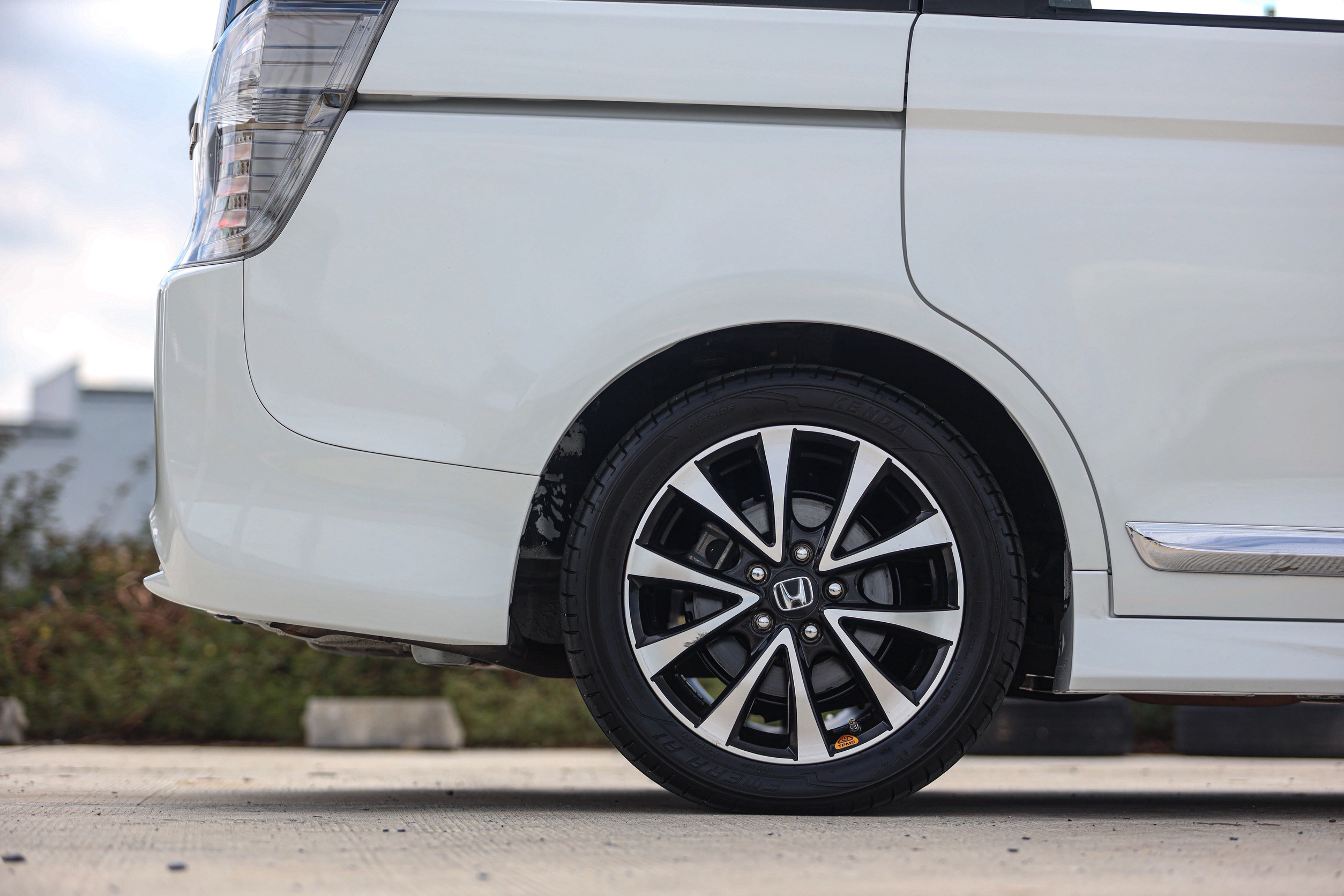 Honda Stepwagon Spada 2.0 EL PF-รถบ้านมือสอง