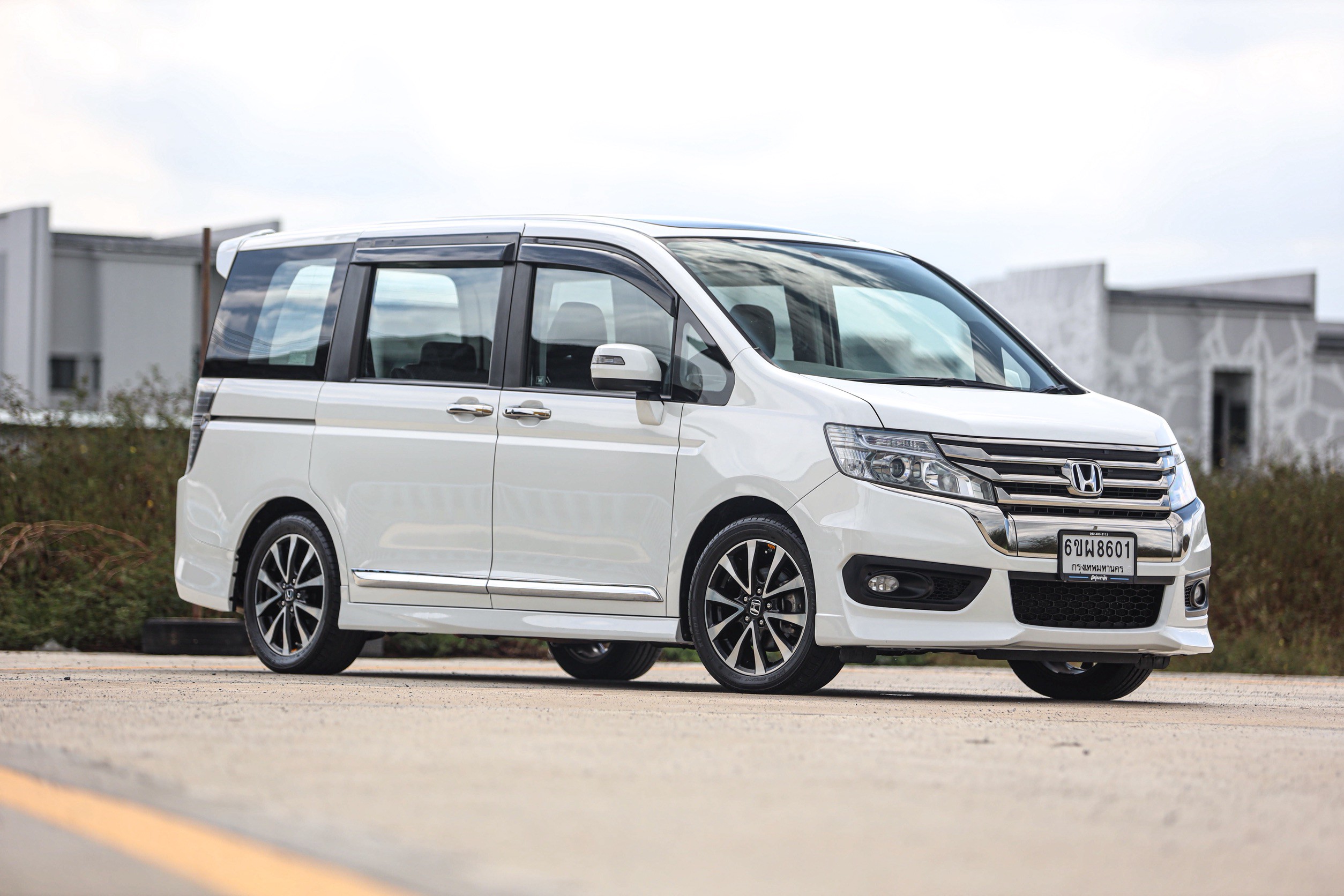 Honda Stepwagon Spada 2.0 EL PF-รถบ้านมือสอง