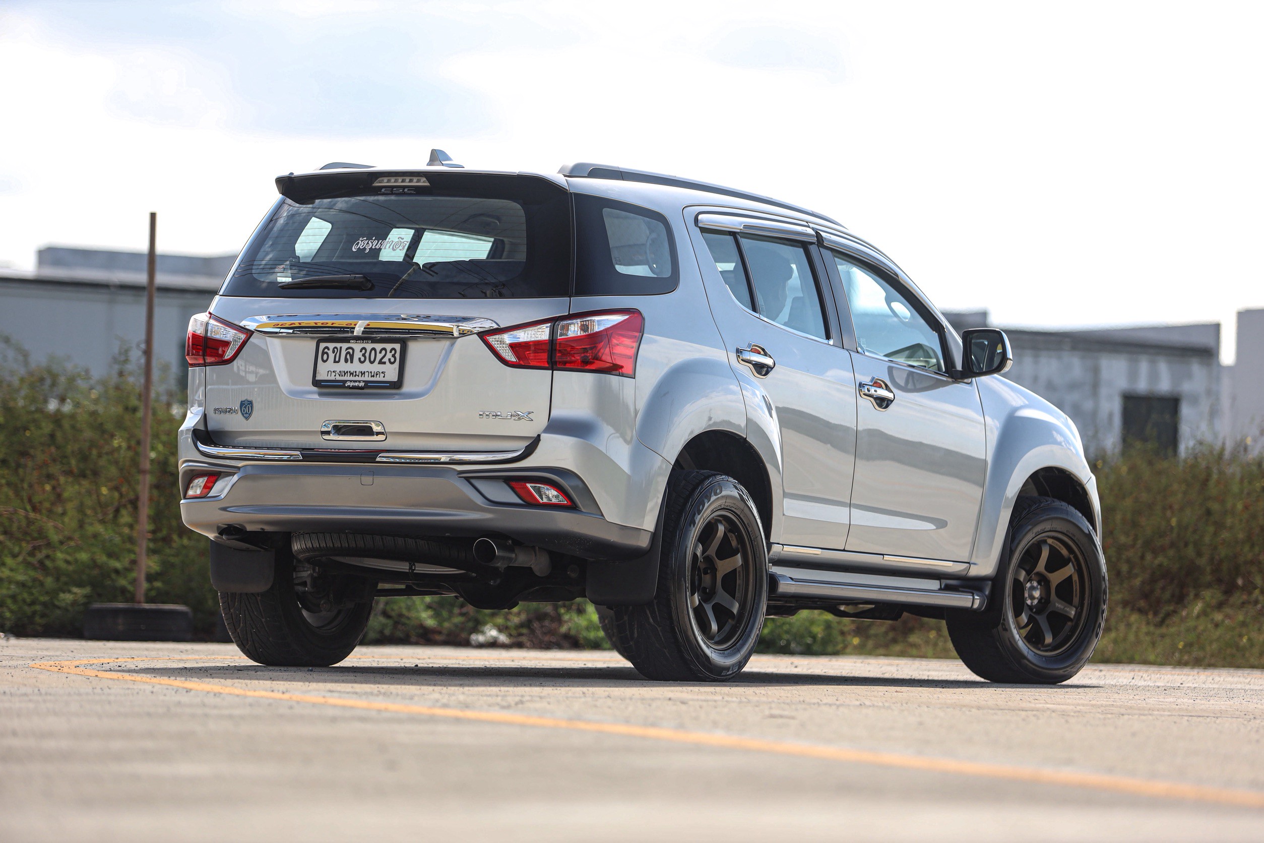 Isuzu Mu-x 3.0 Da Dvd PF-รถบ้านมือสอง