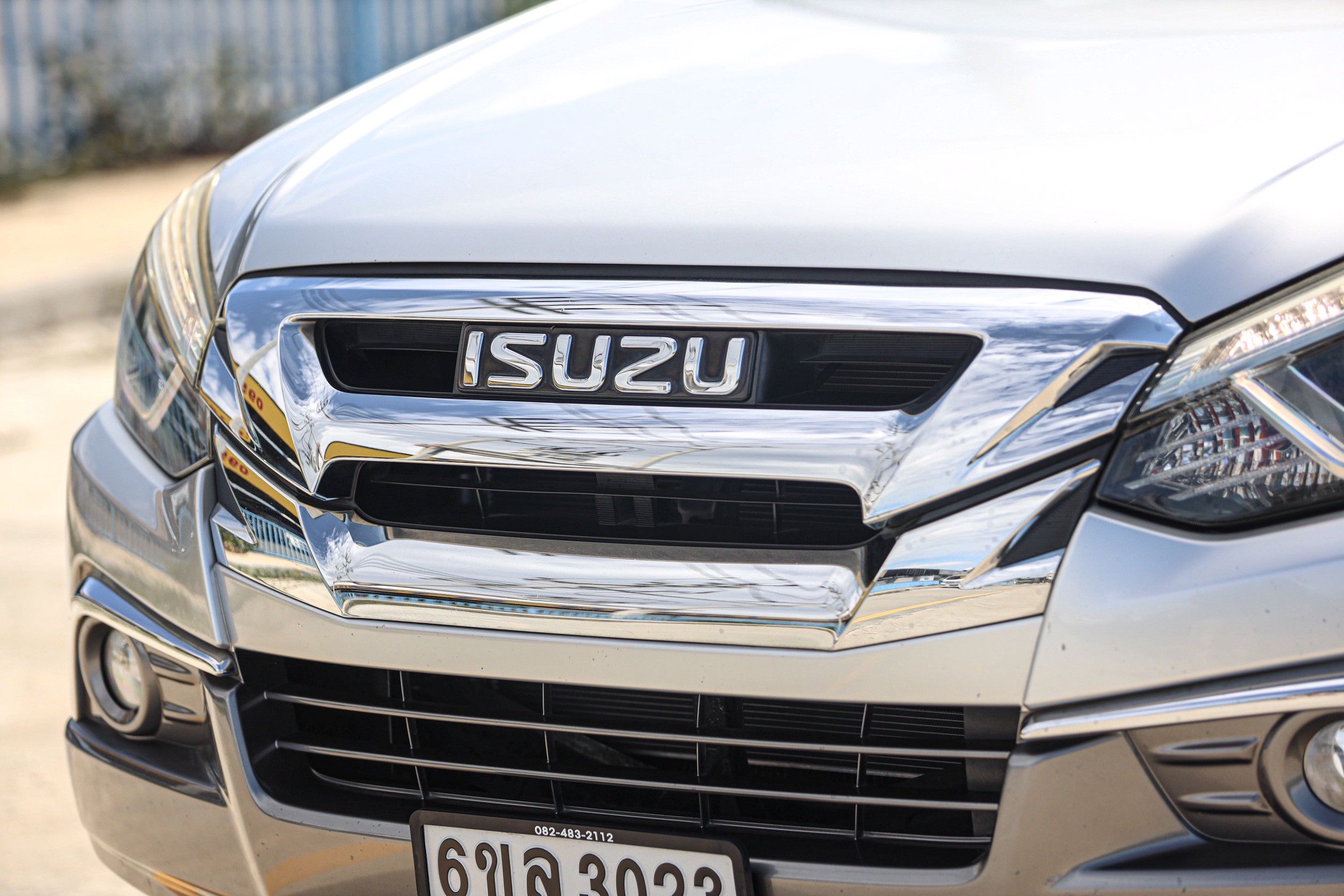 Isuzu Mu-x 3.0 Da Dvd PF-รถบ้านมือสอง