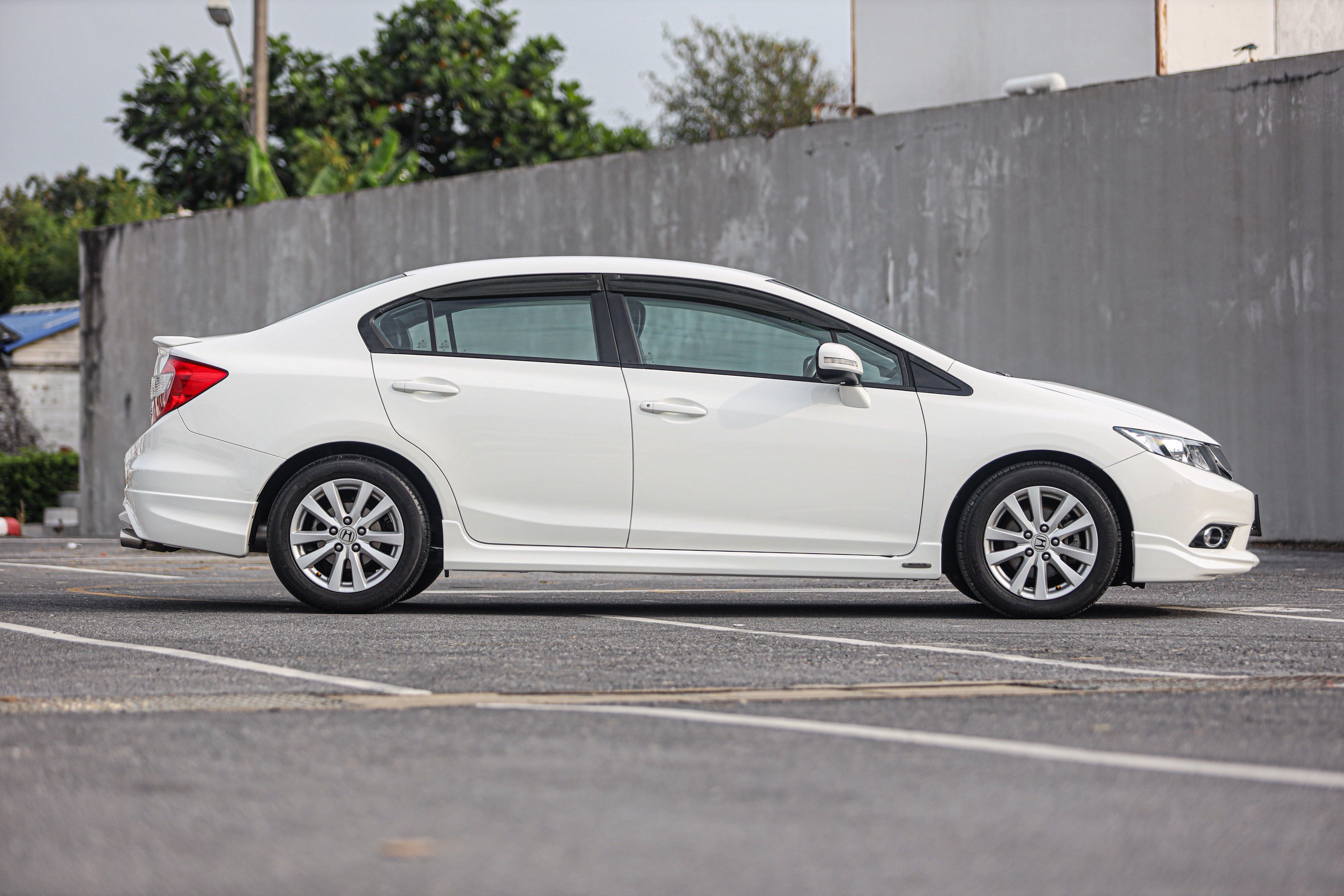 Honda Civic FB 1.8 E PF-รถบ้านมือสอง