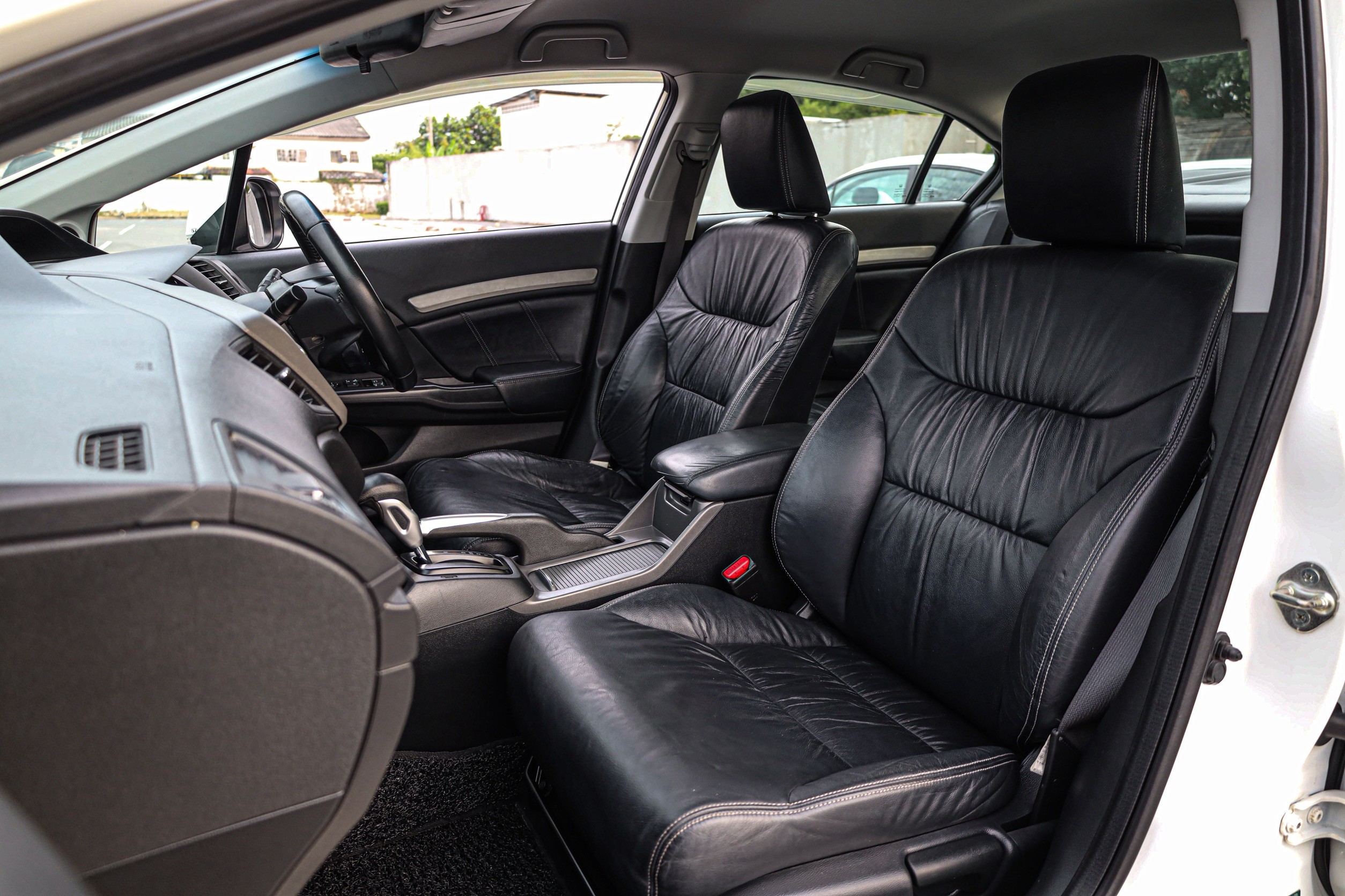 Honda Civic FB 1.8 E PF-รถบ้านมือสอง