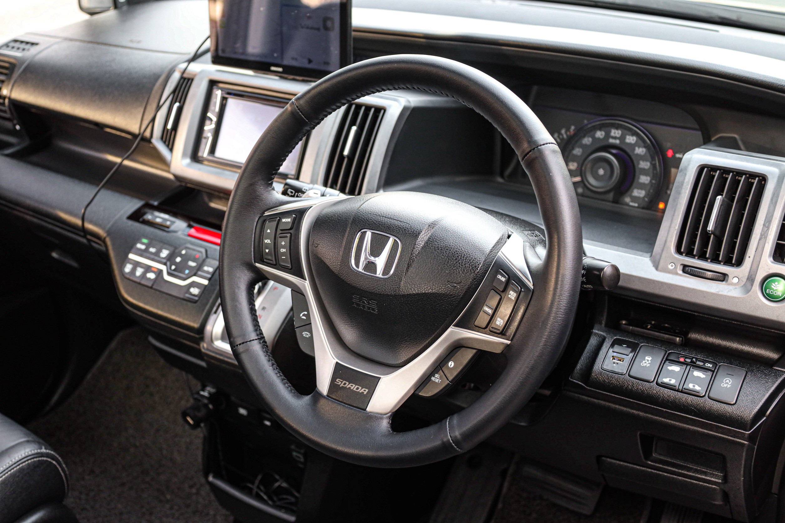 Honda Stepwagon Spada 2.0 EL PF-รถบ้านมือสอง