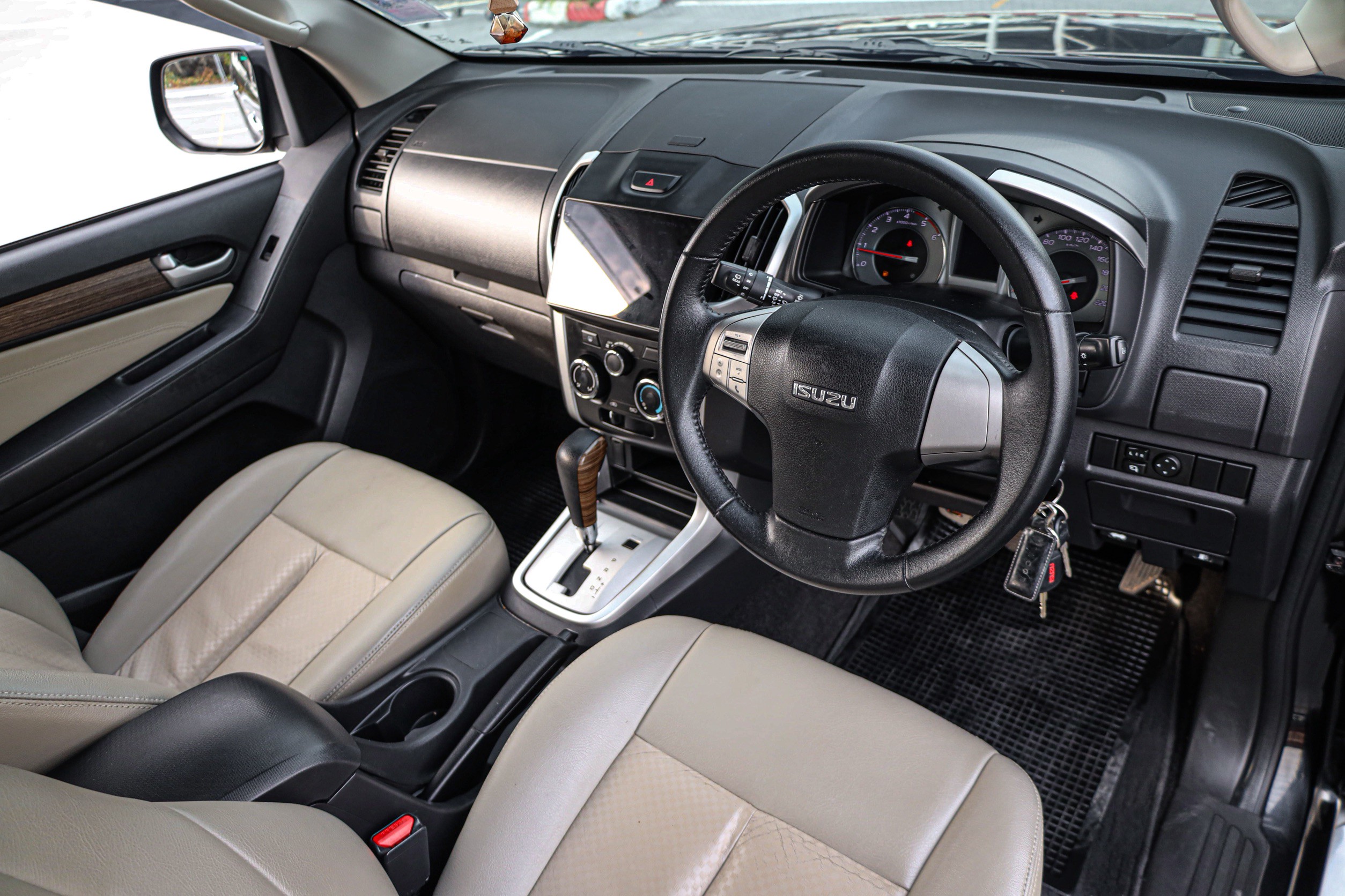 Isuzu Mu-x 2.5 PF-รถบ้านมือสอง