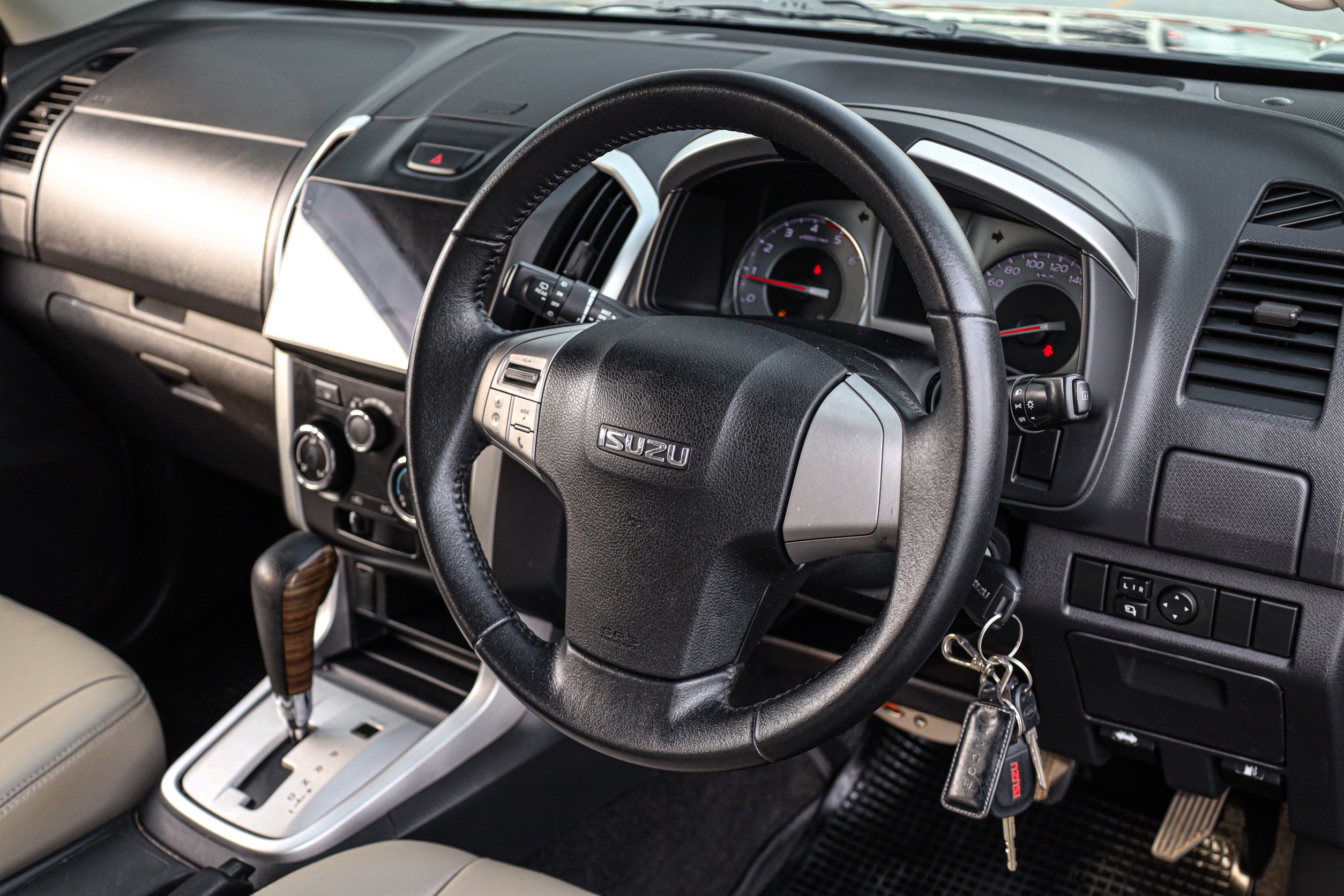 Isuzu Mu-x 2.5 PF-รถบ้านมือสอง