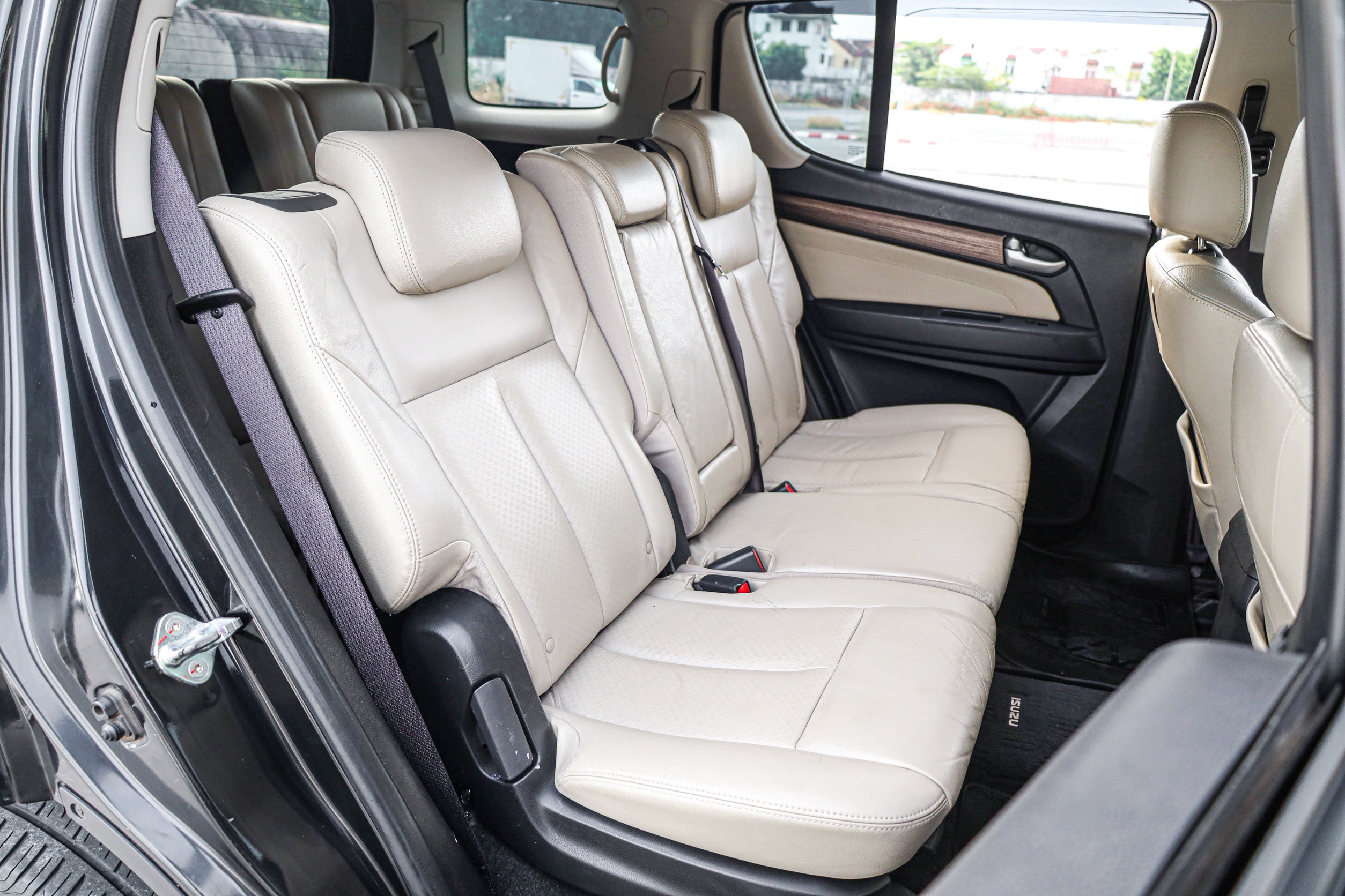 Isuzu Mu-x 2.5 PF-รถบ้านมือสอง