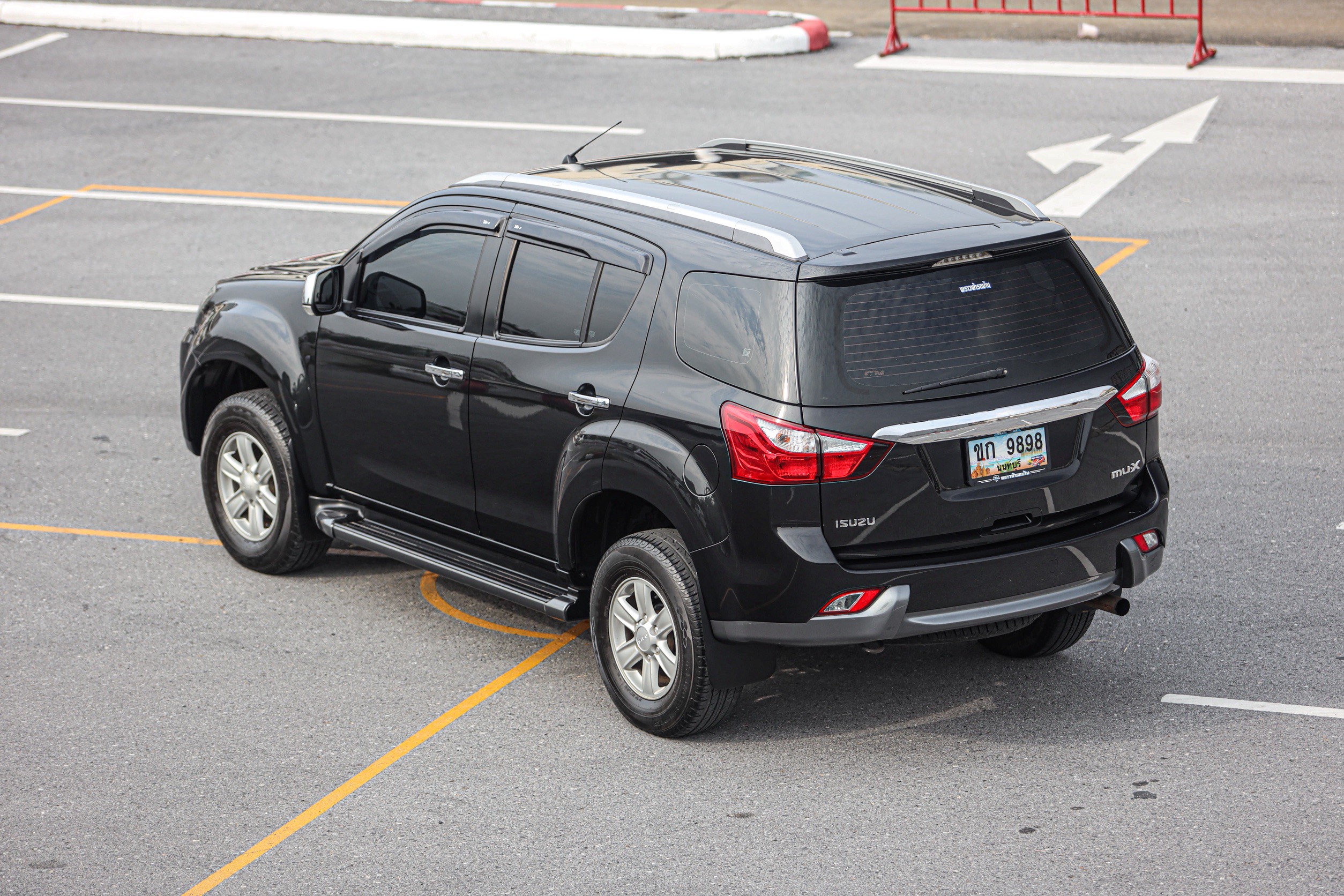 Isuzu Mu-x 2.5 PF-รถบ้านมือสอง