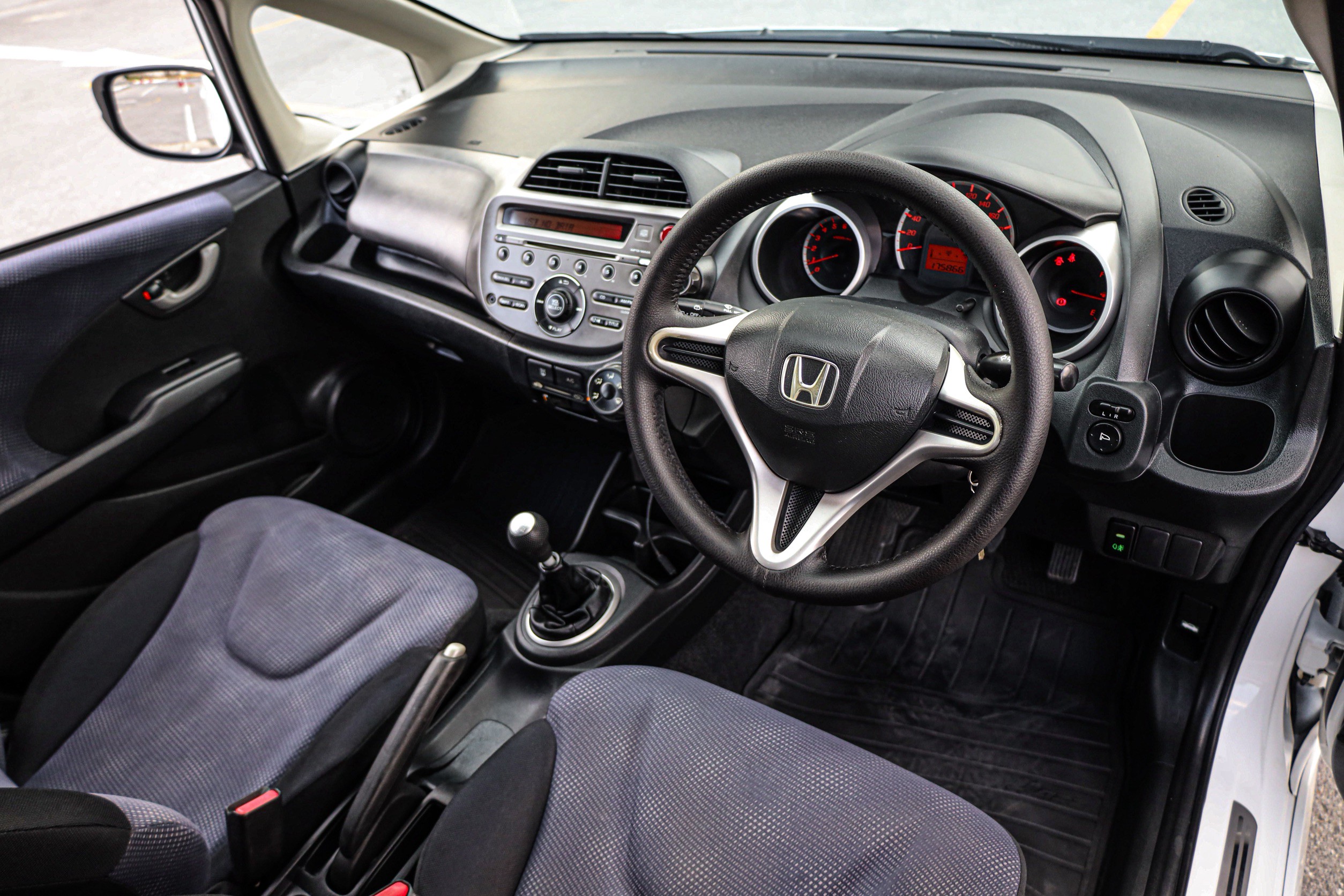 Honda Jazz Ge S MT PF-รถบ้านมือสอง