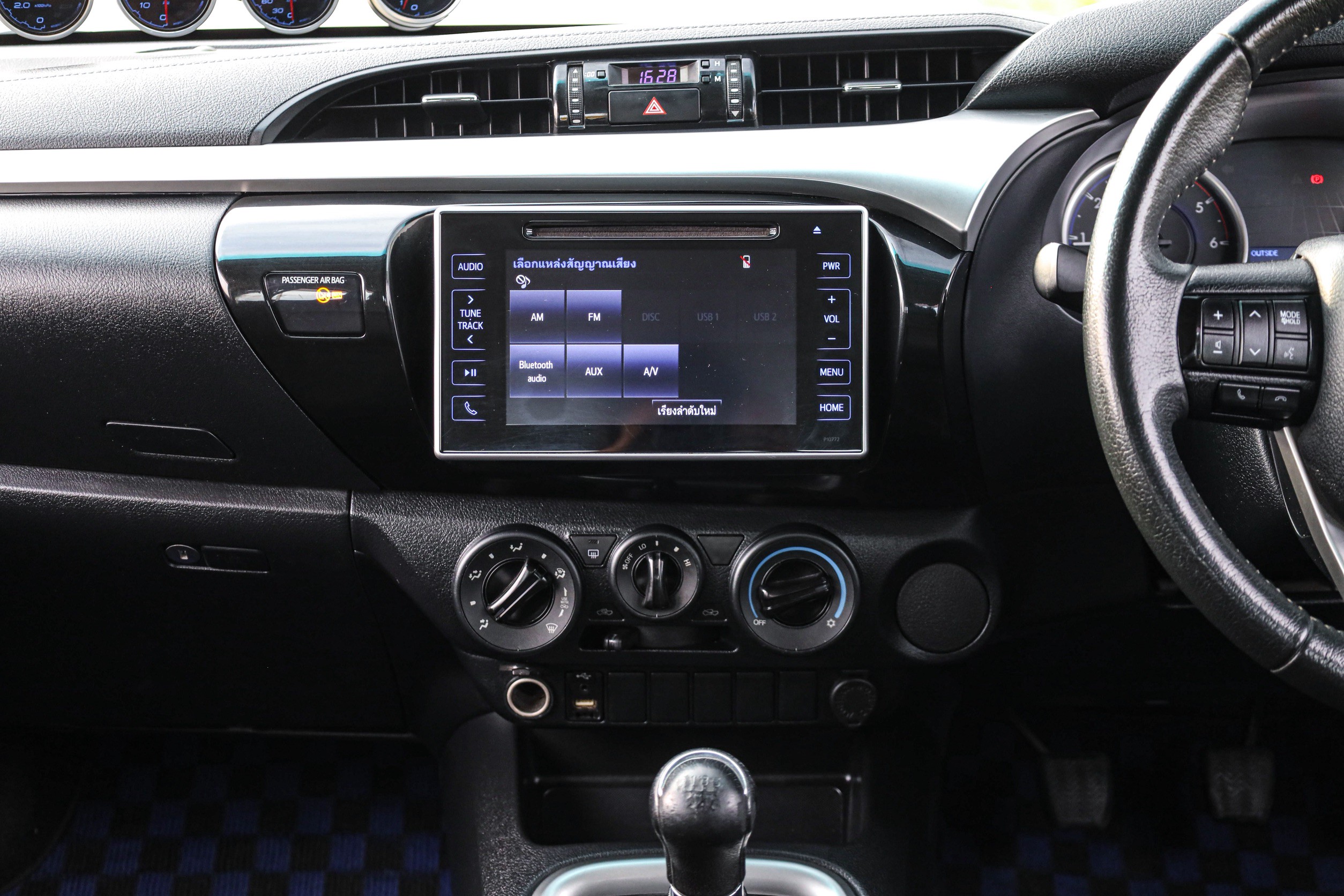 Toyota Hilux Revo 2.4 E MT PF-รถบ้านมือสอง