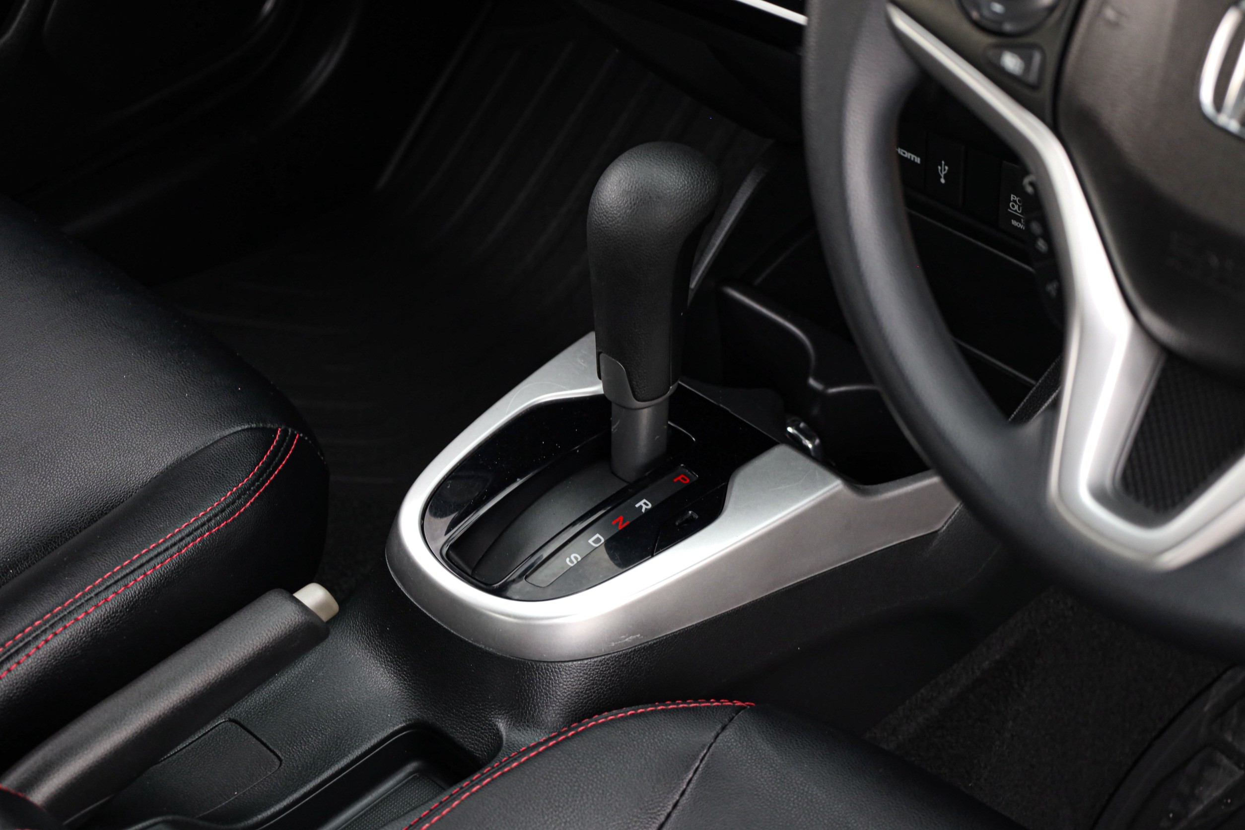 Honda Jazz GK SV PF-รถบ้านมือสอง