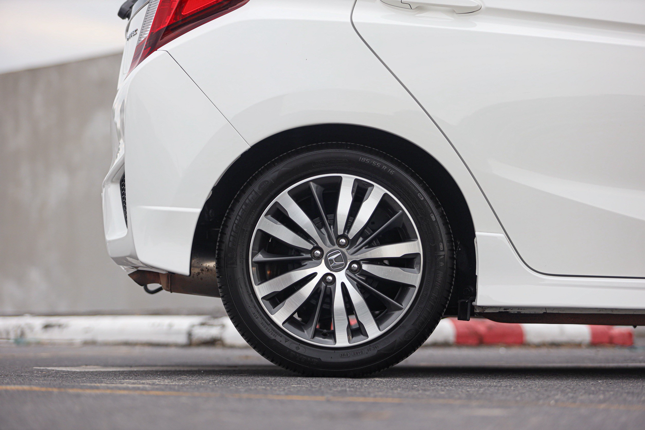 Honda Jazz GK SV PF-รถบ้านมือสอง