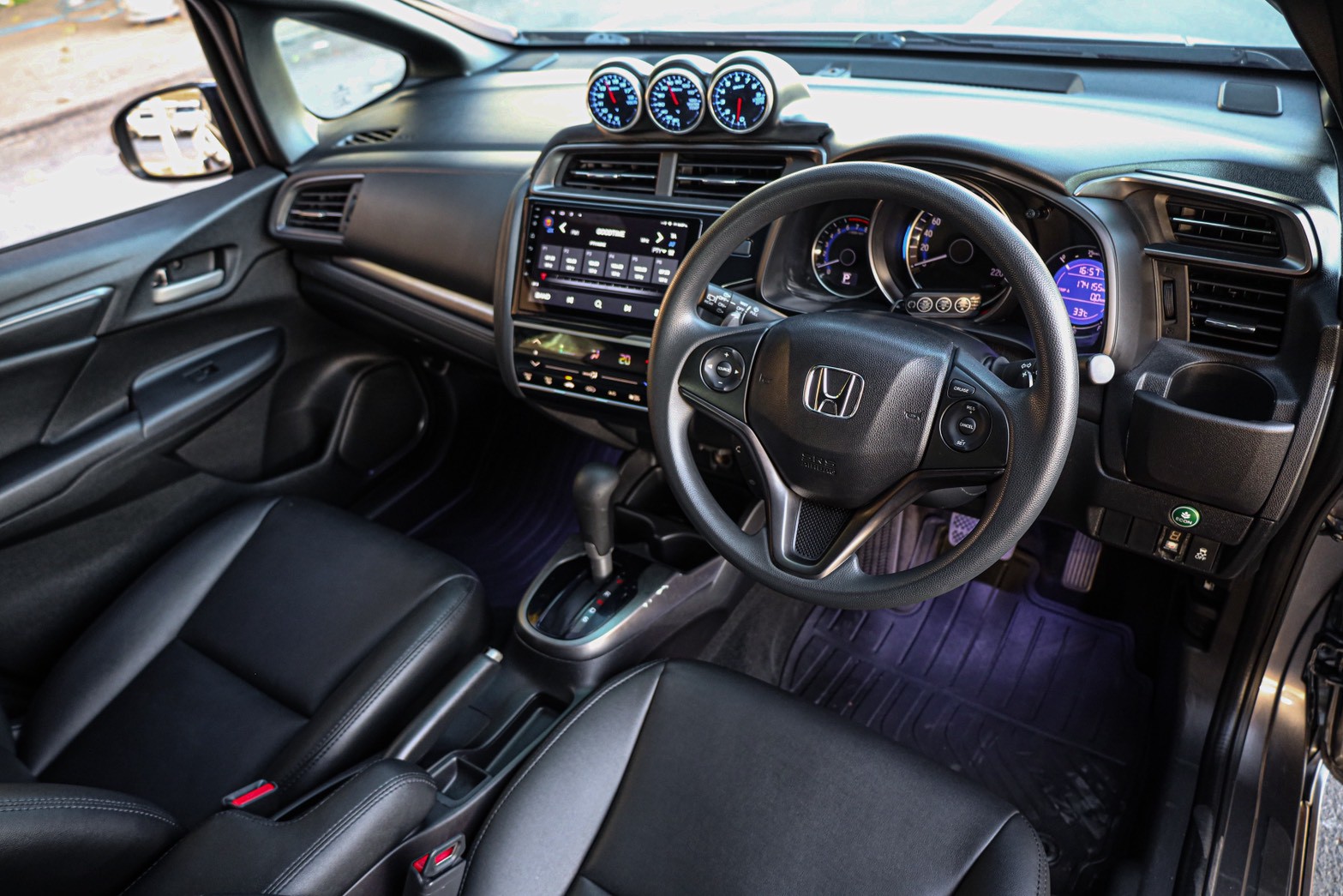 Honda Jazz GK RS PF-รถบ้านมือสอง