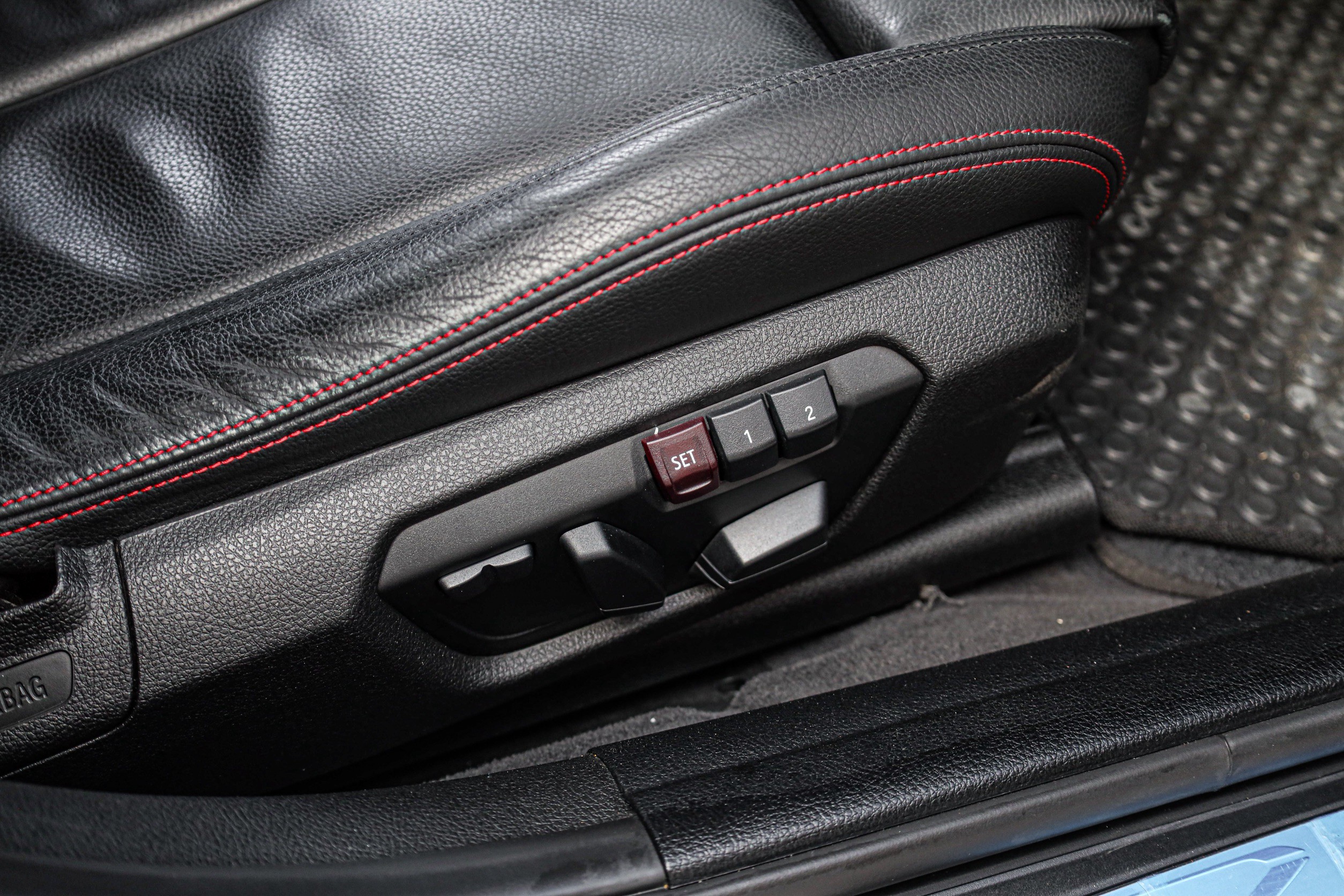 Bmw Series3 320i Sport PF-รถบ้านมือสอง