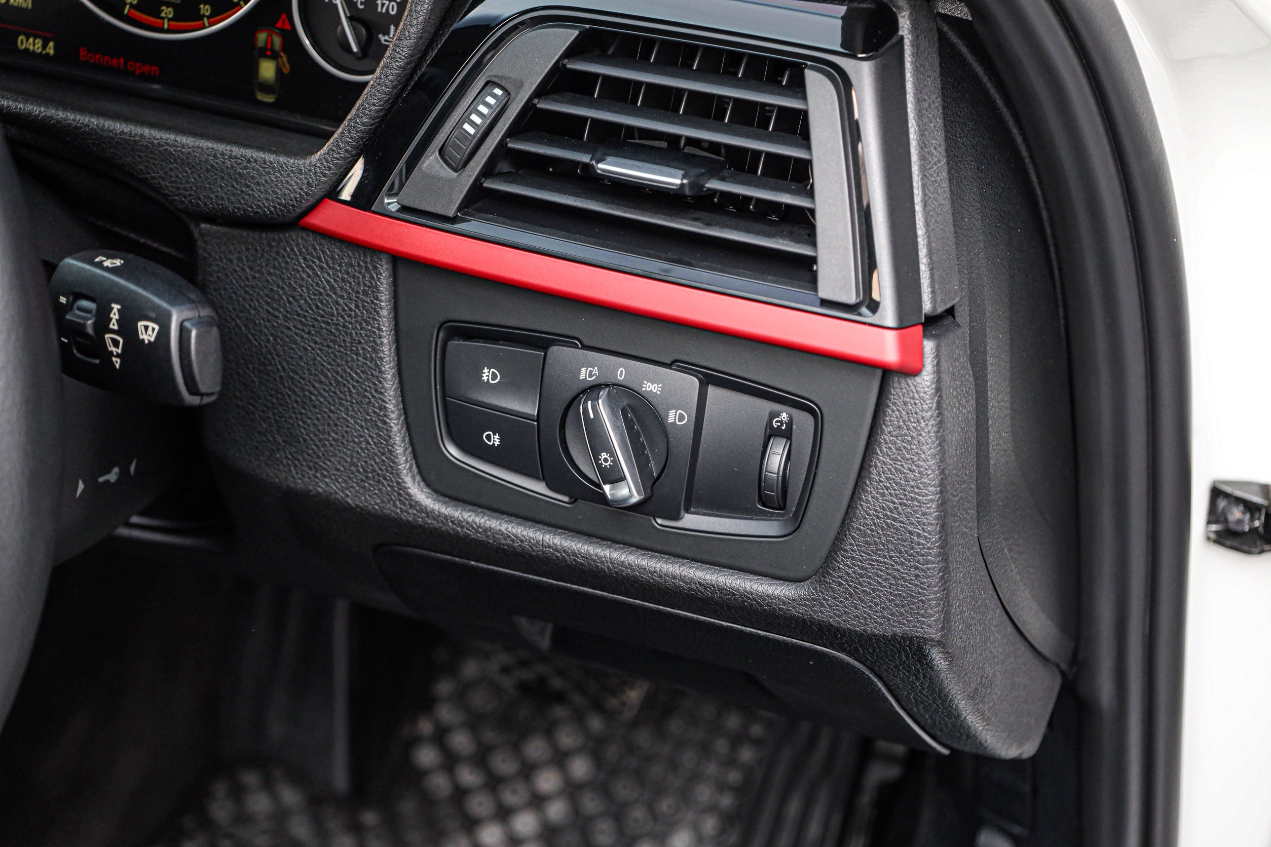 Bmw Series3 320i Sport PF-รถบ้านมือสอง