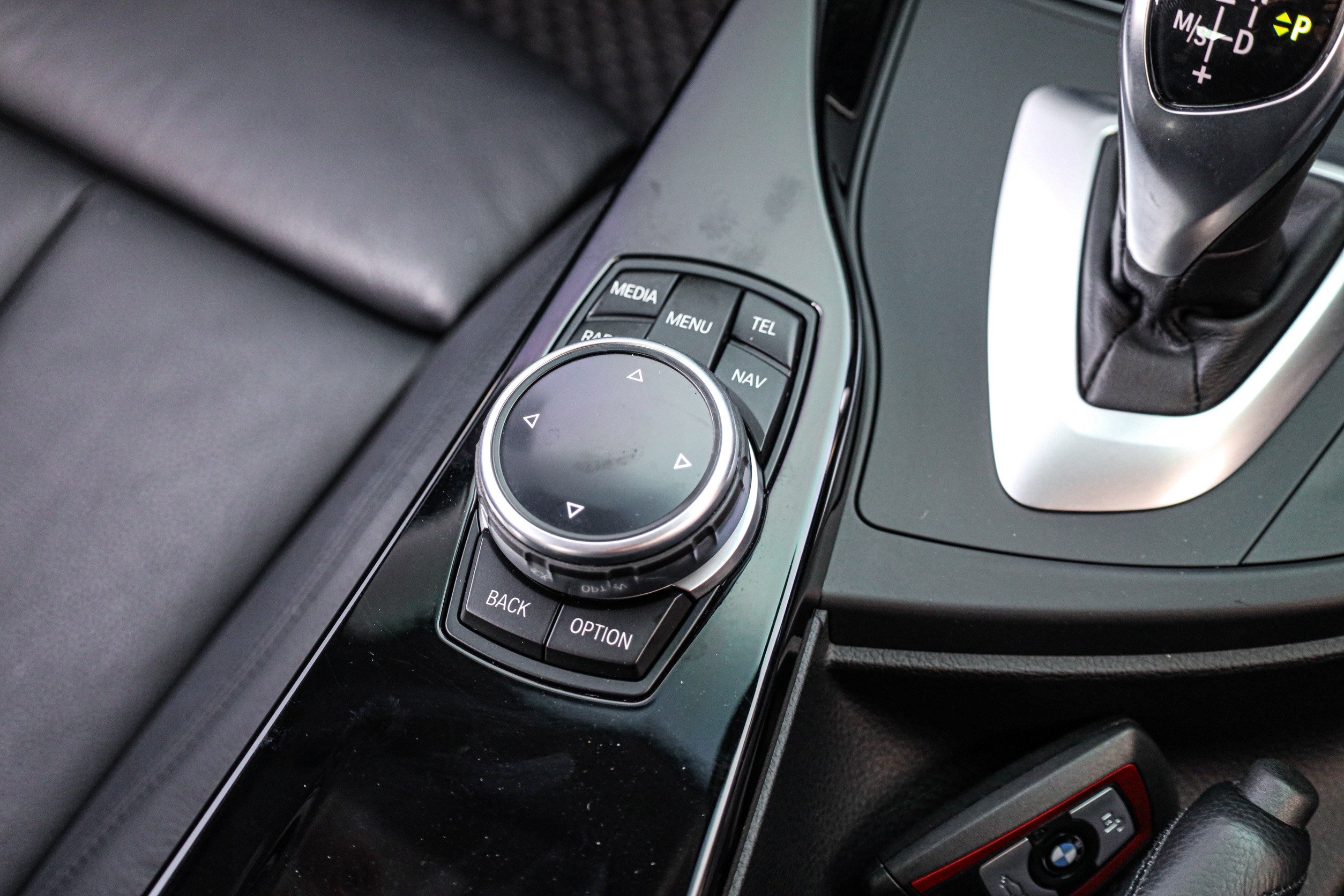 Bmw Series3 320i Sport PF-รถบ้านมือสอง