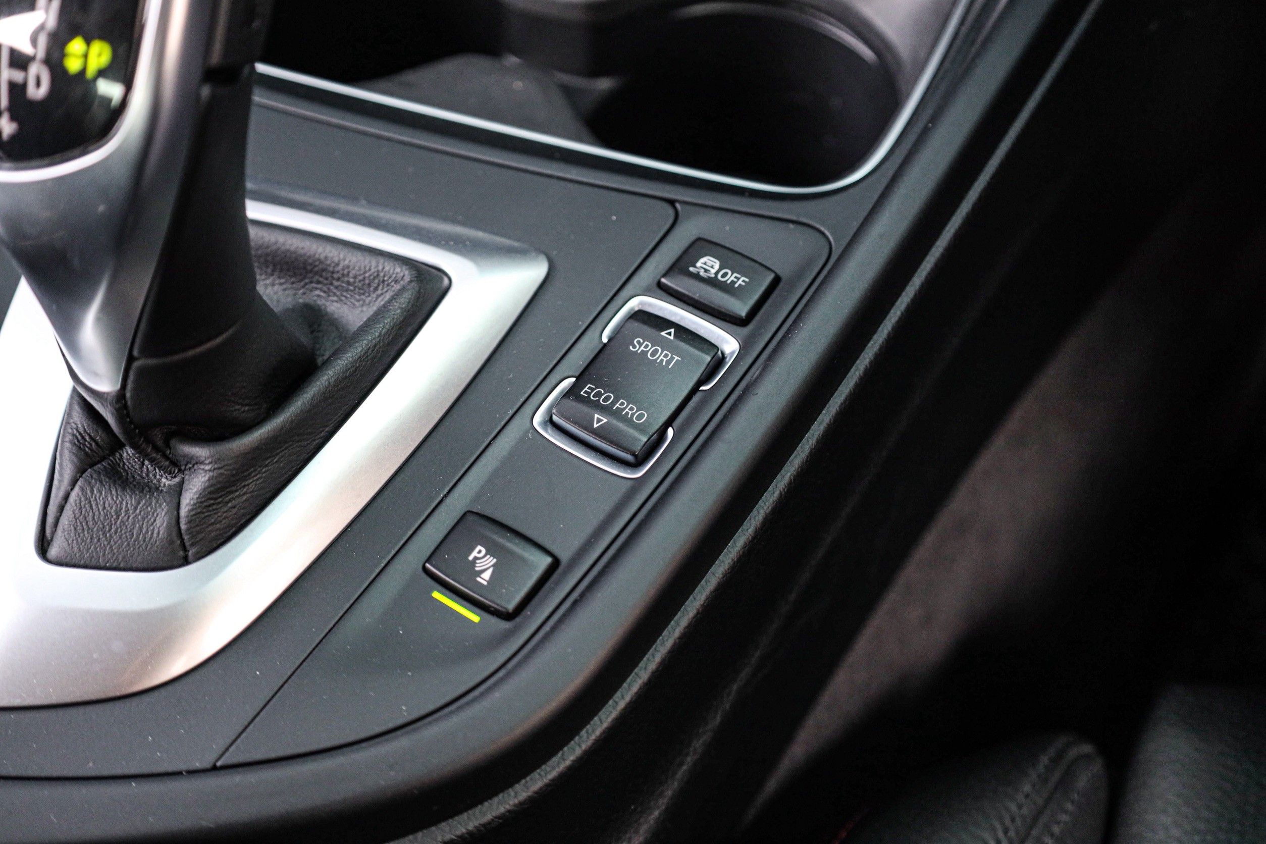 Bmw Series3 320i Sport PF-รถบ้านมือสอง