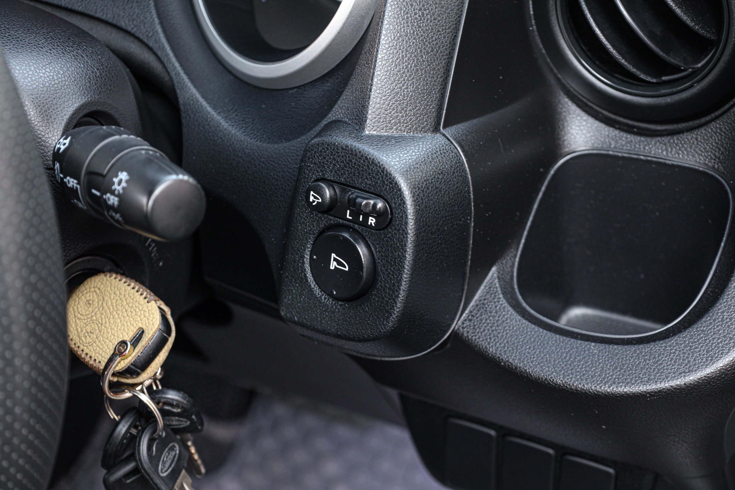 Honda Jazz Ge Japan AT PF-รถบ้านมือสอง