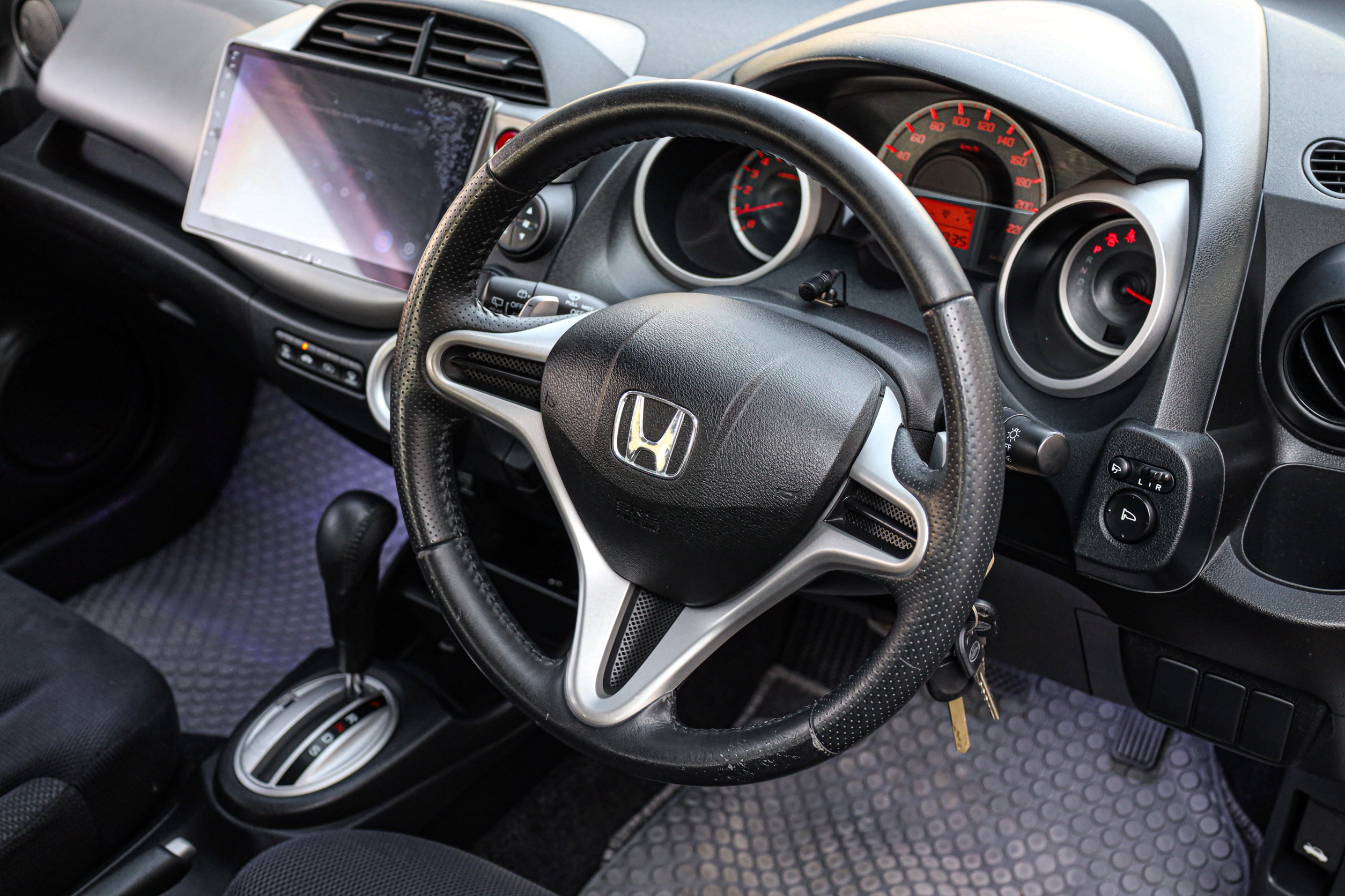 Honda Jazz Ge Japan AT PF-รถบ้านมือสอง