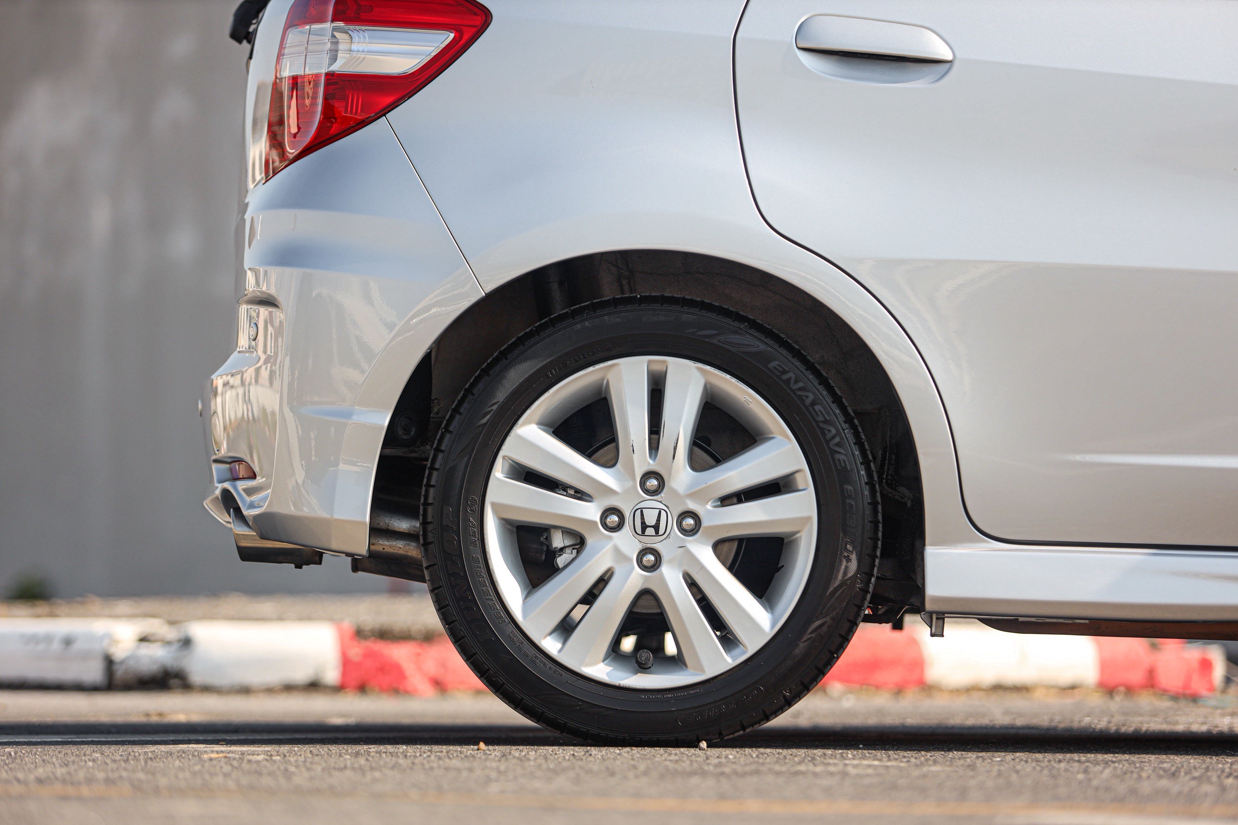 Honda Jazz Ge Japan AT PF-รถบ้านมือสอง