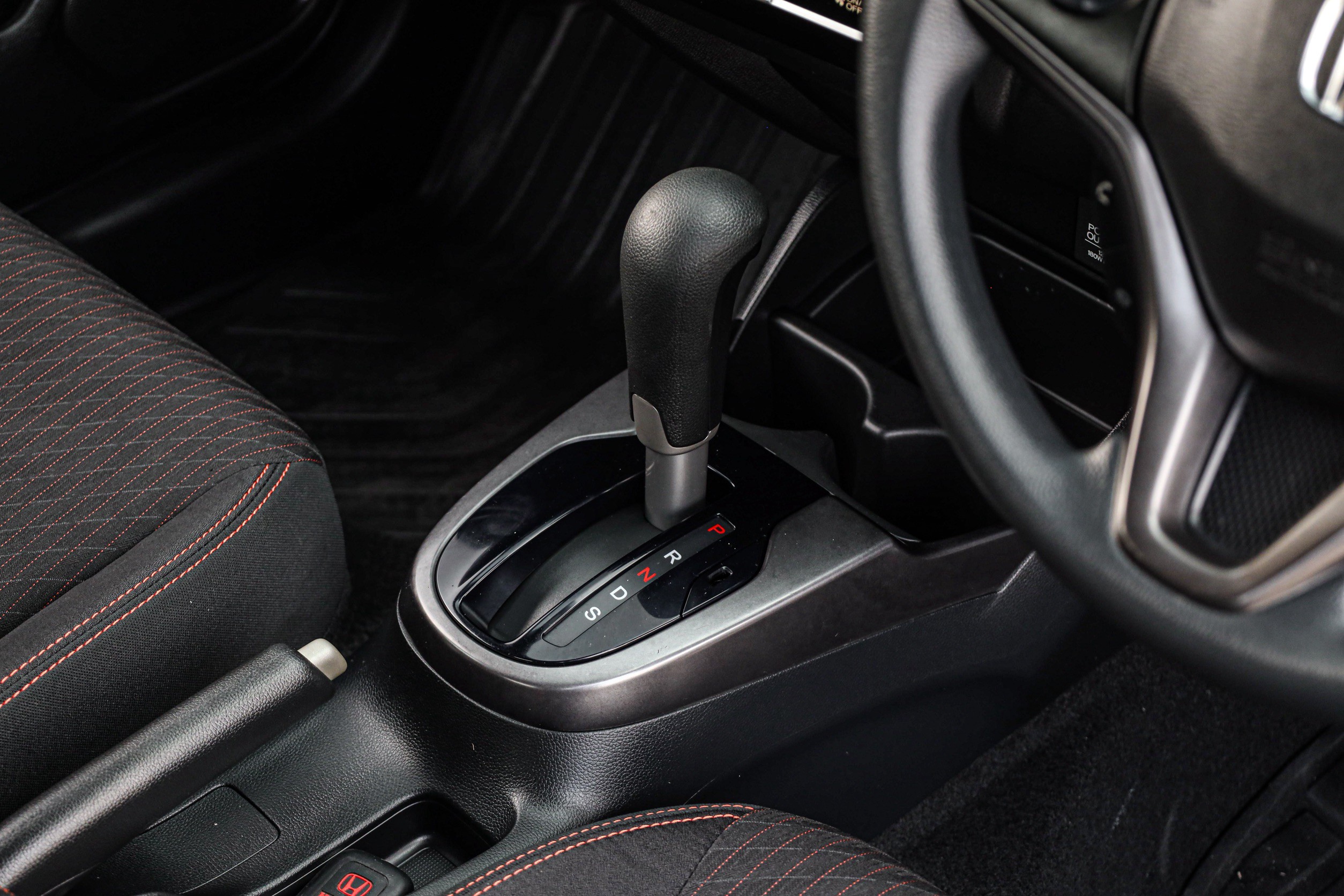 Honda Jazz GK RS PF-รถบ้านมือสอง