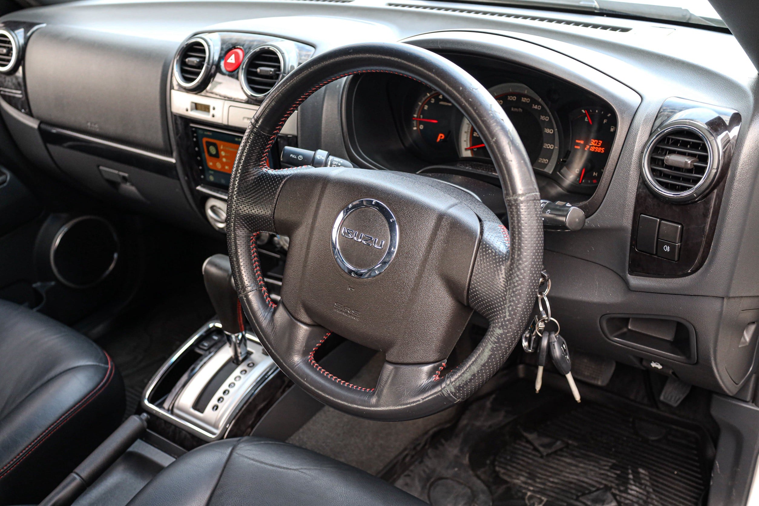 Isuzu Mu-7 3.0 Choiz PF-รถบ้านมือสอง