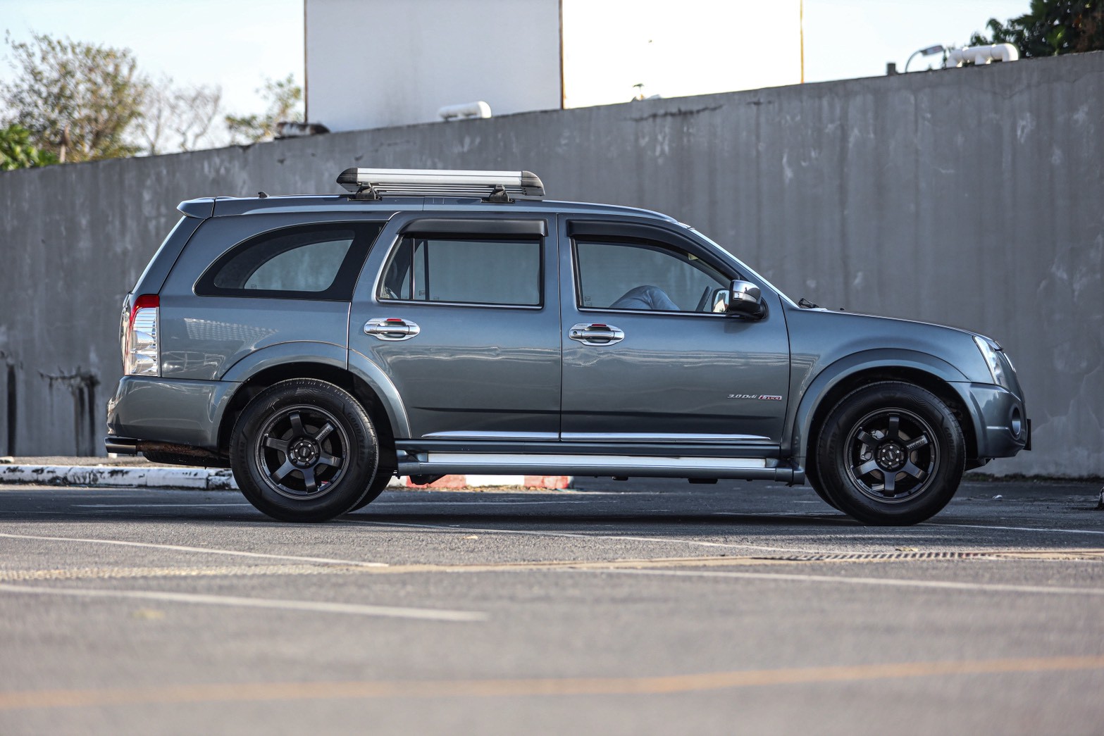 Isuzu Mu-7 3.0 Primo PF-รถบ้านมือสอง